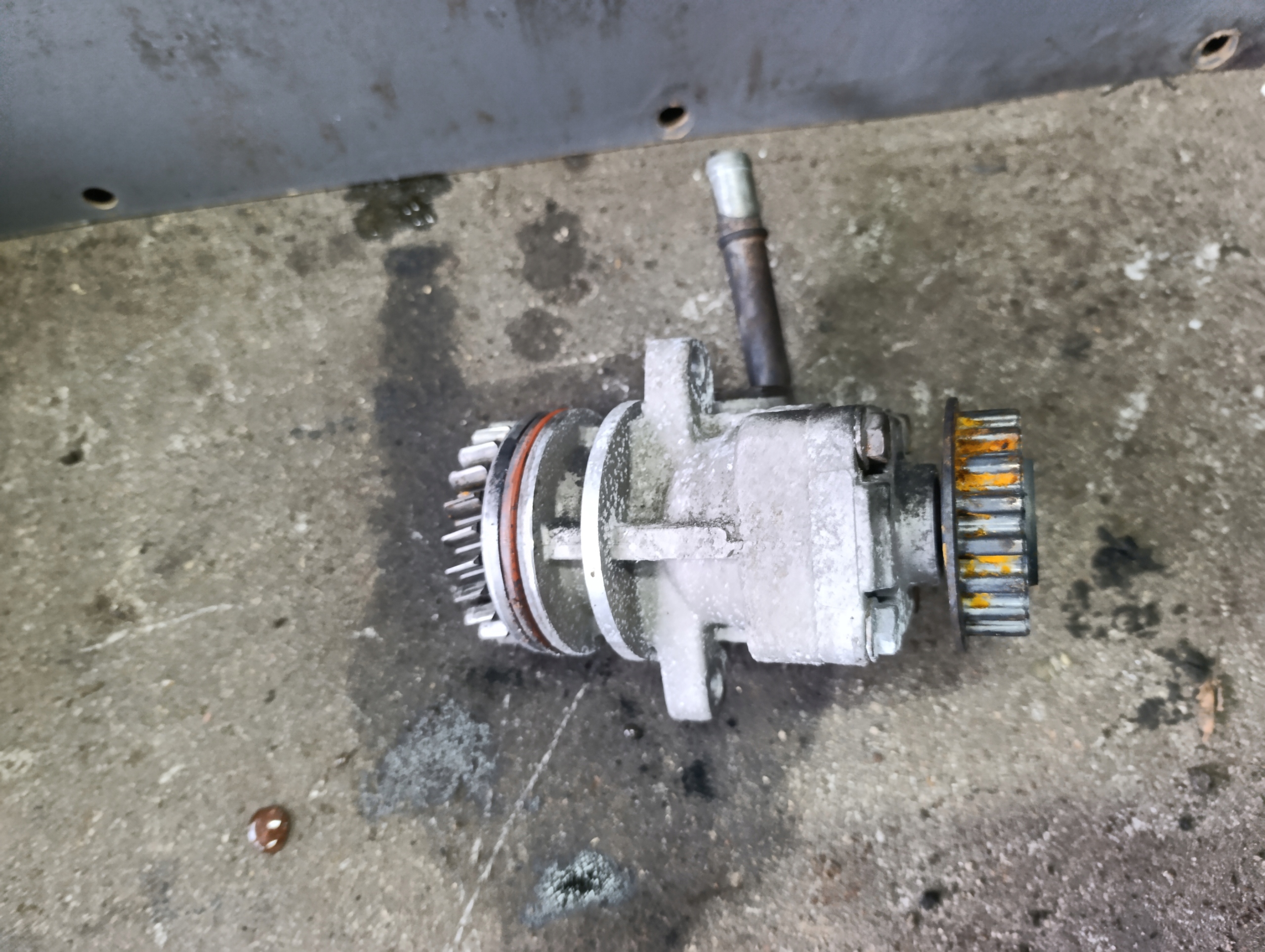 VW T5 2.5 TDI servo pump