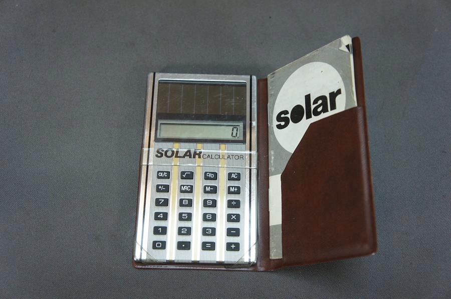 СТАРЫЙ СОЛНЕЧНЫЙ КАРМАННЫЙ КАЛЬКУЛЯТОР