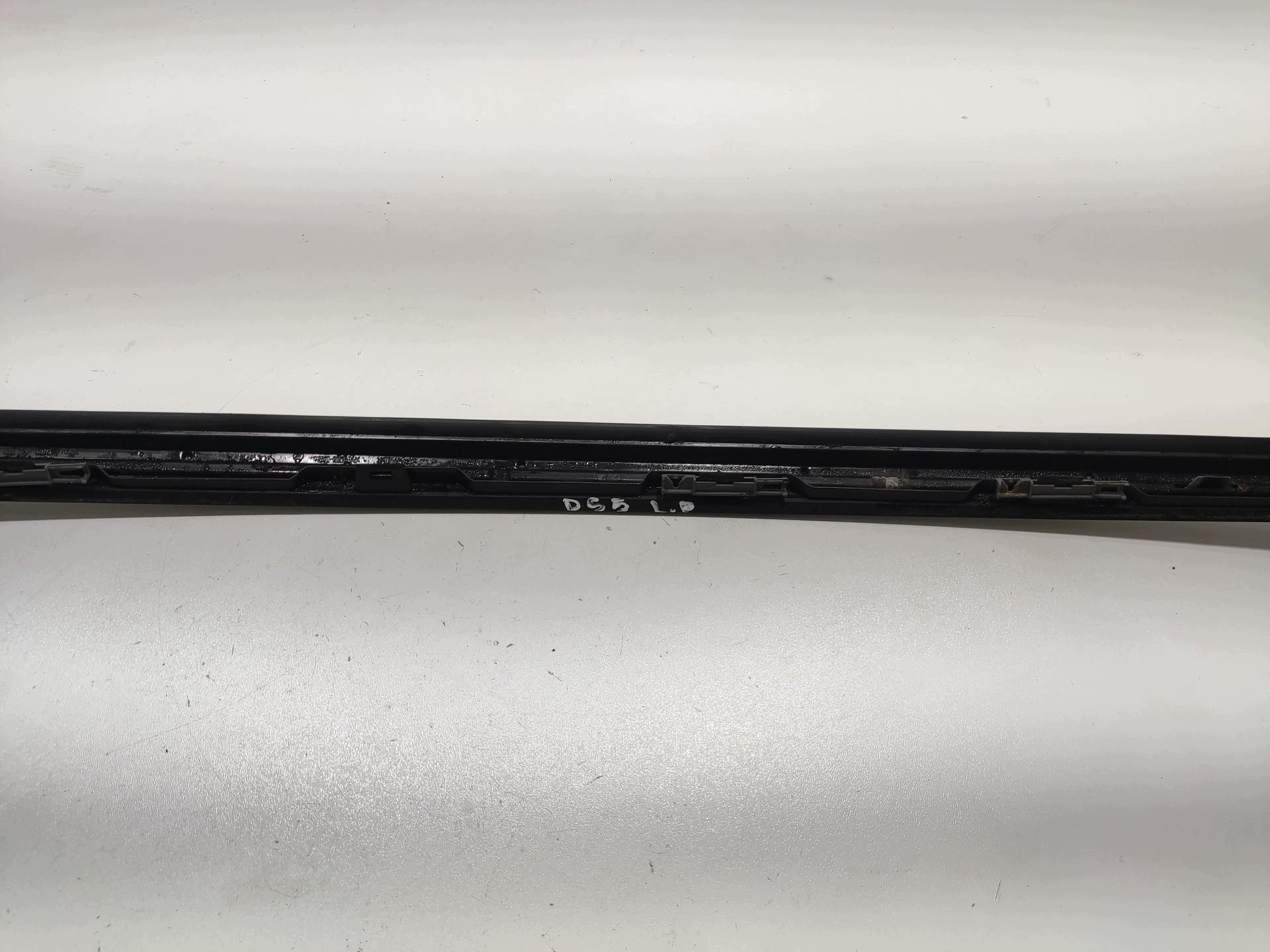 moulding left windows CZOLOWEJ PRZEDNIEJ CITROEN DS5 2011-2015 9687248080