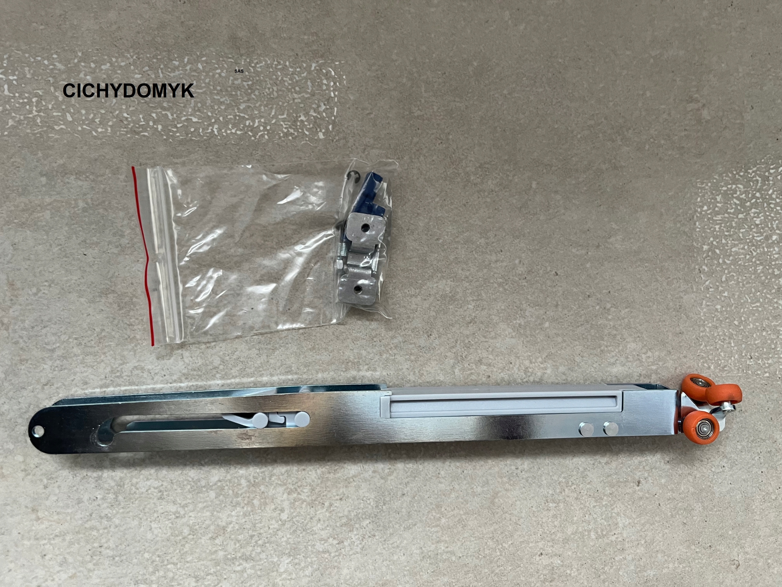 DRZWI W KASECIE BEZOŚCIEŻNICOWEJ ESTIMA BIAŁE Marka Qubaglass