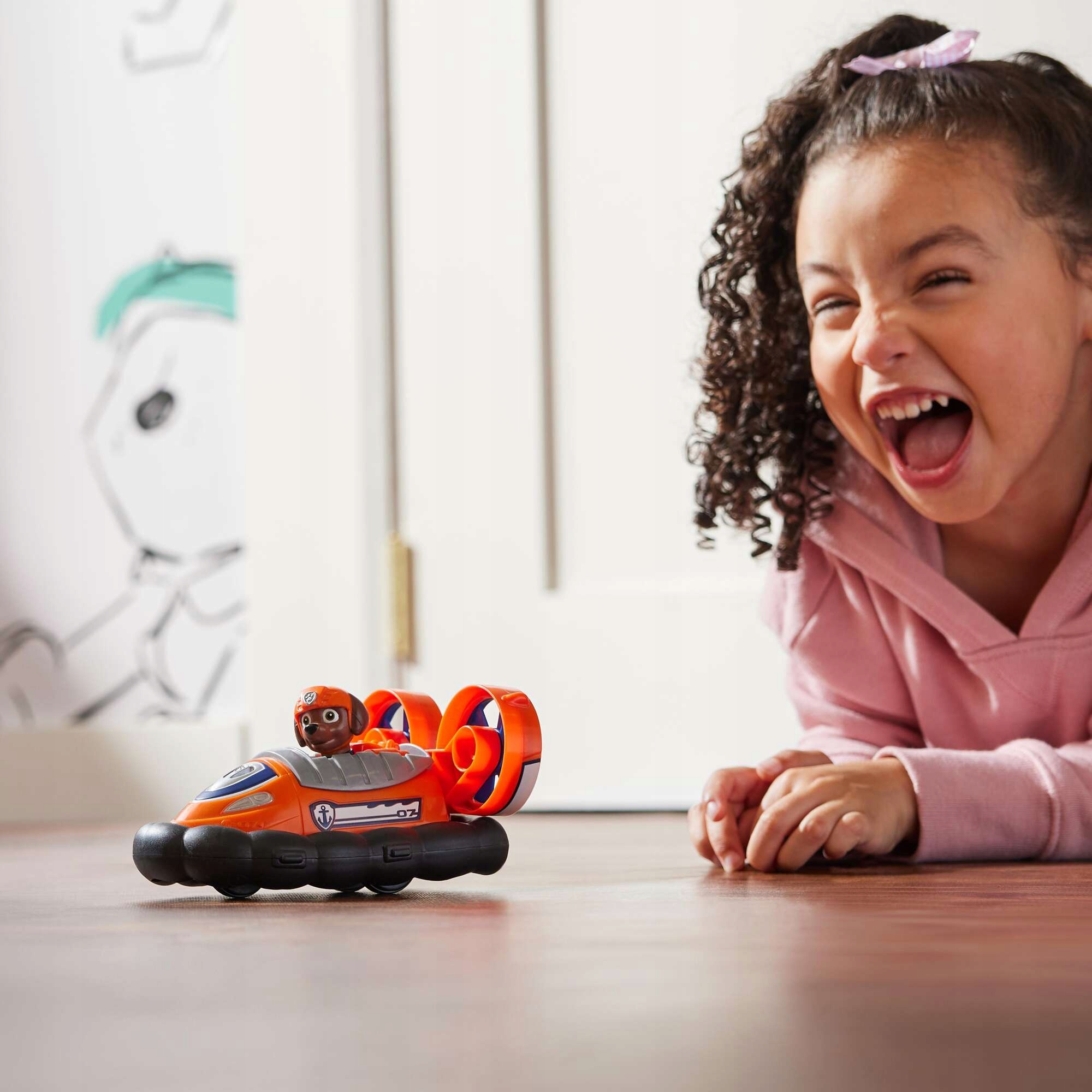 PSI PATROL FIGURKA ZUMA + POJAZD PODUSZKOWIEC Marka Spin Master