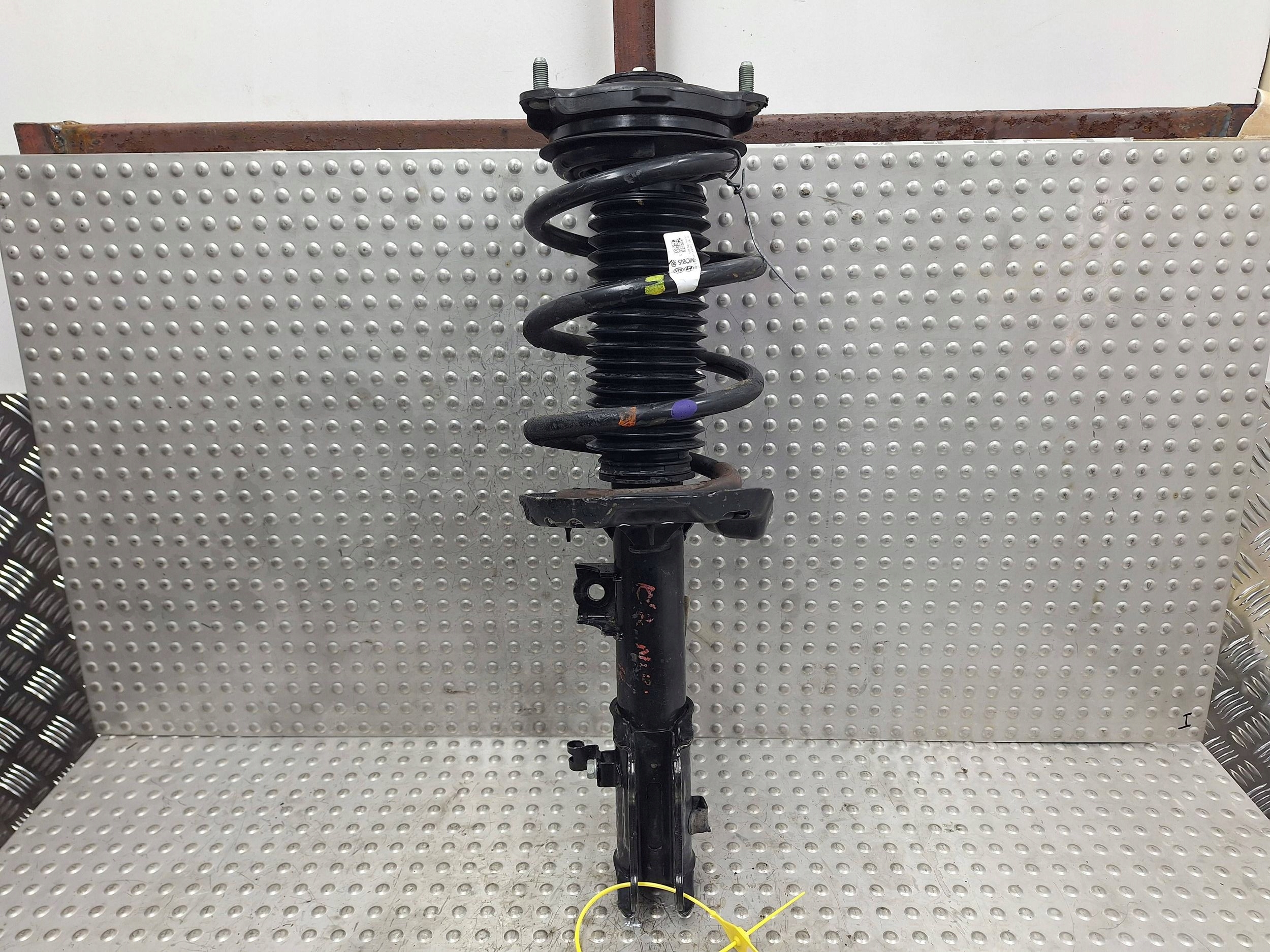 shock absorber right front KIA NIRO and 16-22 54661-G5200