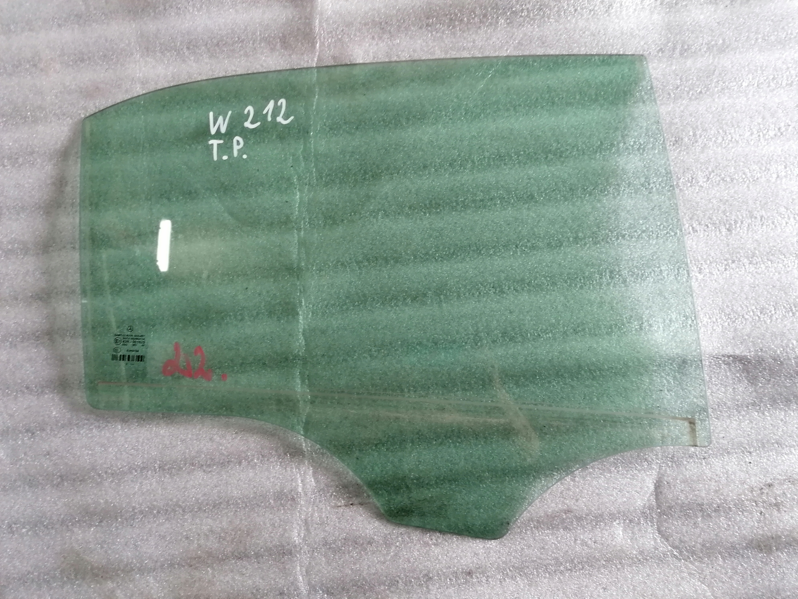 22 SZYBA BOCZNA MERCEDES W212 TYL PRAWA