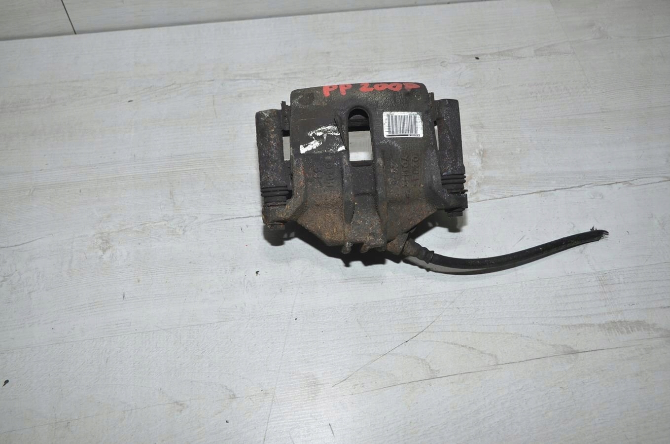 caliper right front Peugeot 2008 14r