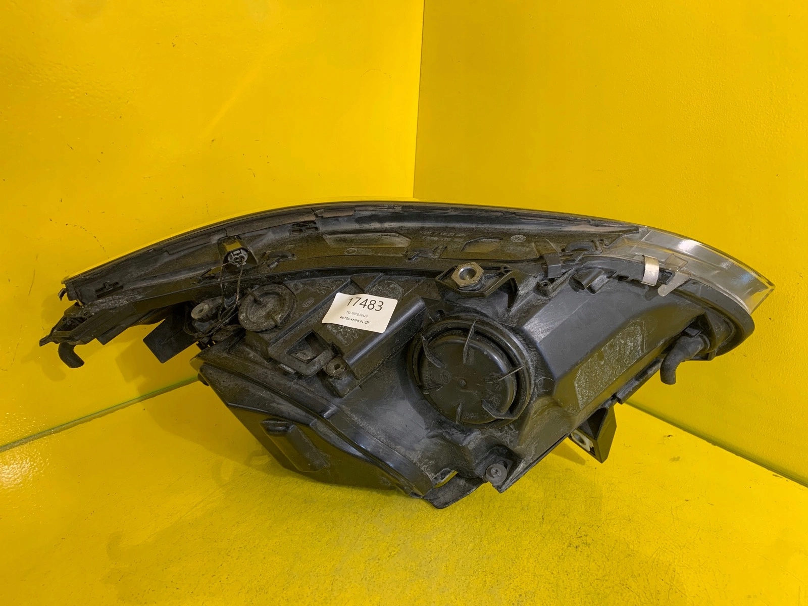 light left BMW E60 E61 Xenon 03-07 6928021 D2S