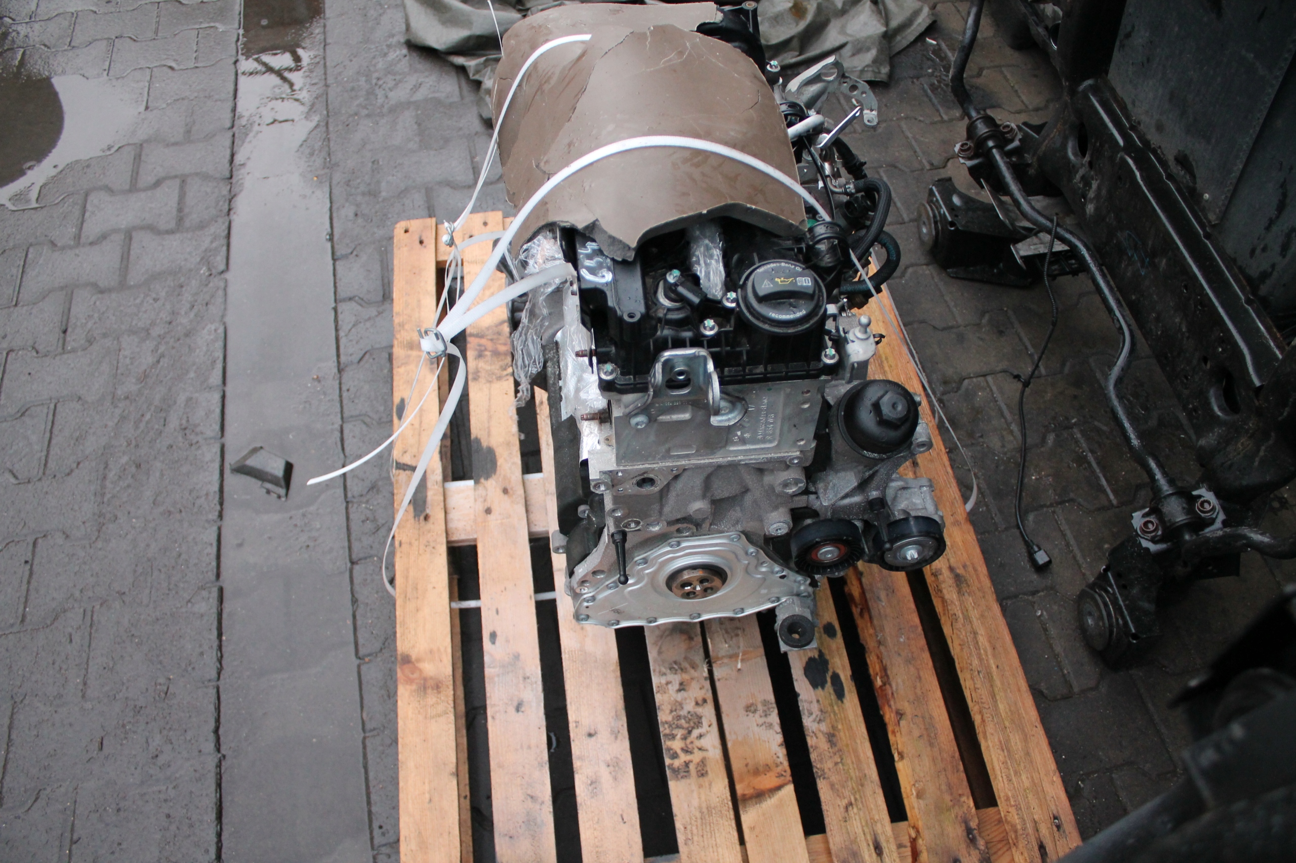 engine unprotected MERCEDES 654820 unprotected pillar WZDLUZNY