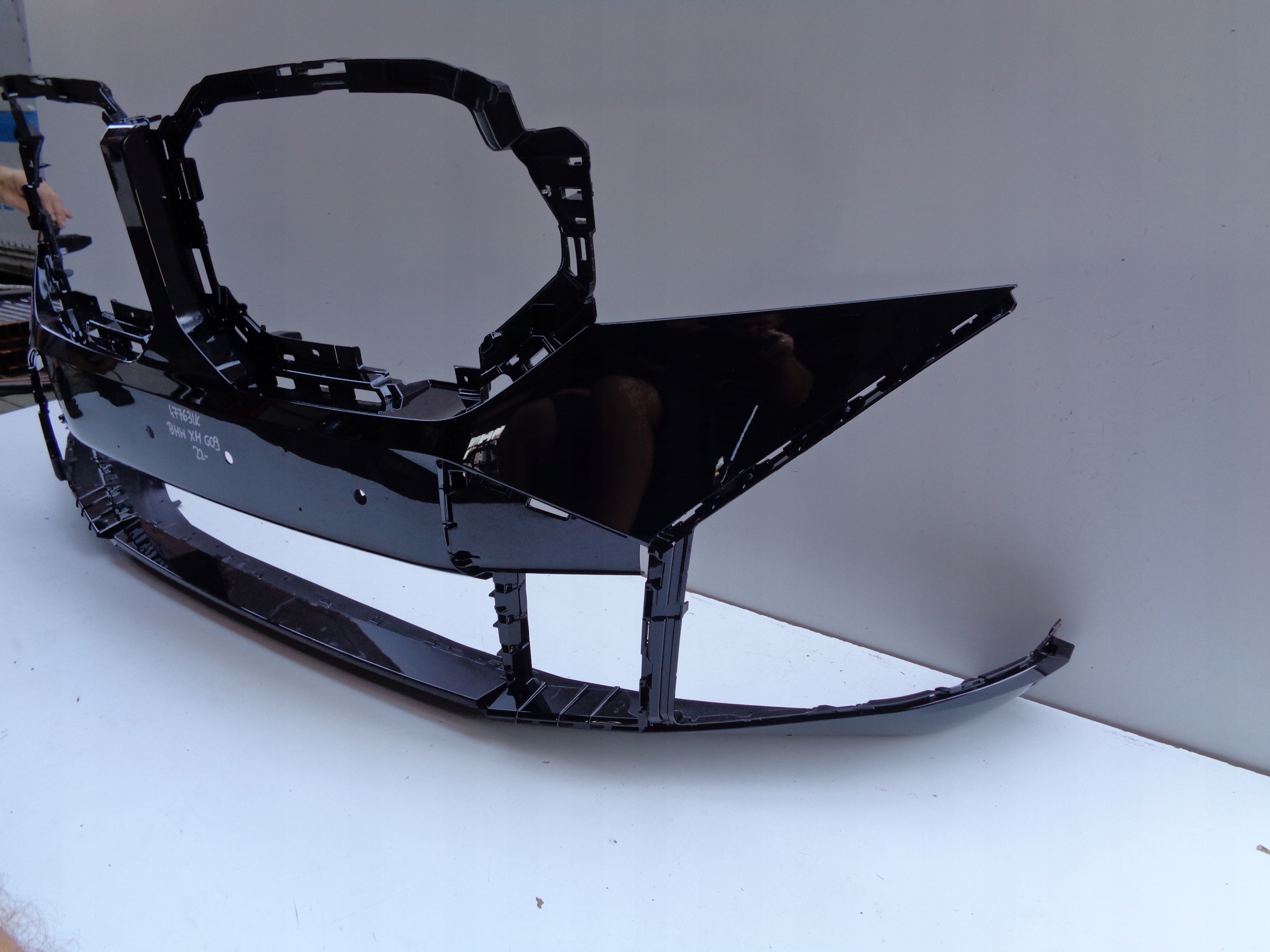 front bumper BMW XM G09 22- NR 47763