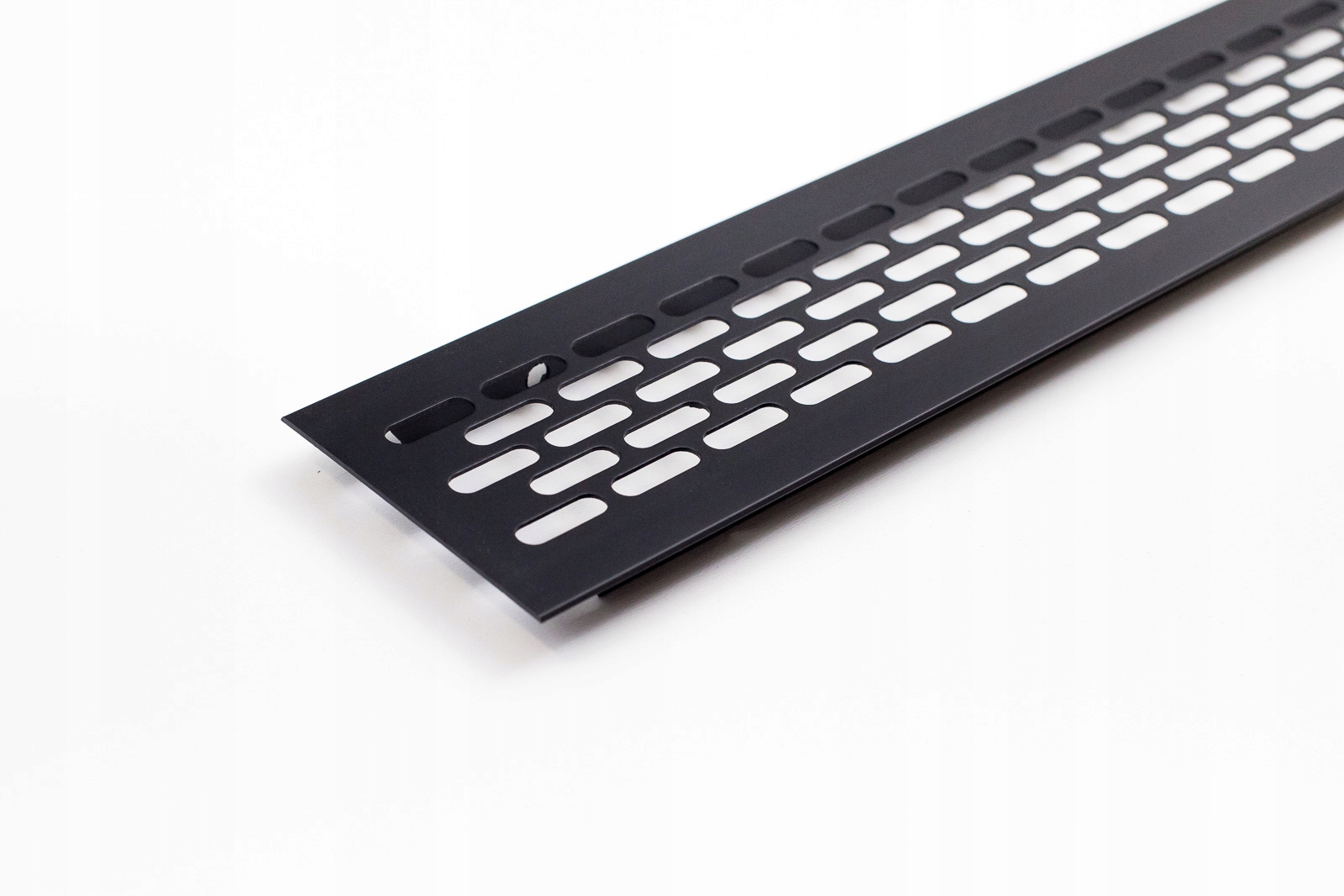 

Kratka Wentylacyjna Aluminiowa 60x245MM Czarna