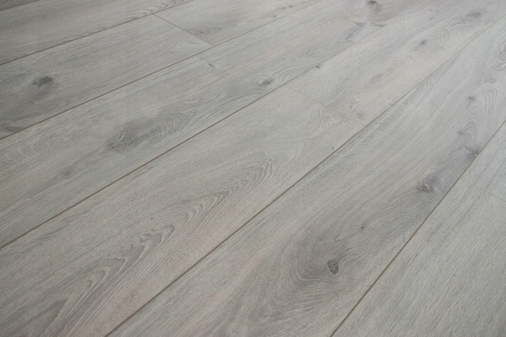 PANELE PODŁOGOWE KRONOTEX AMAZONE AC5 10MM V4-FUGA EAN (GTIN) 4032271181320