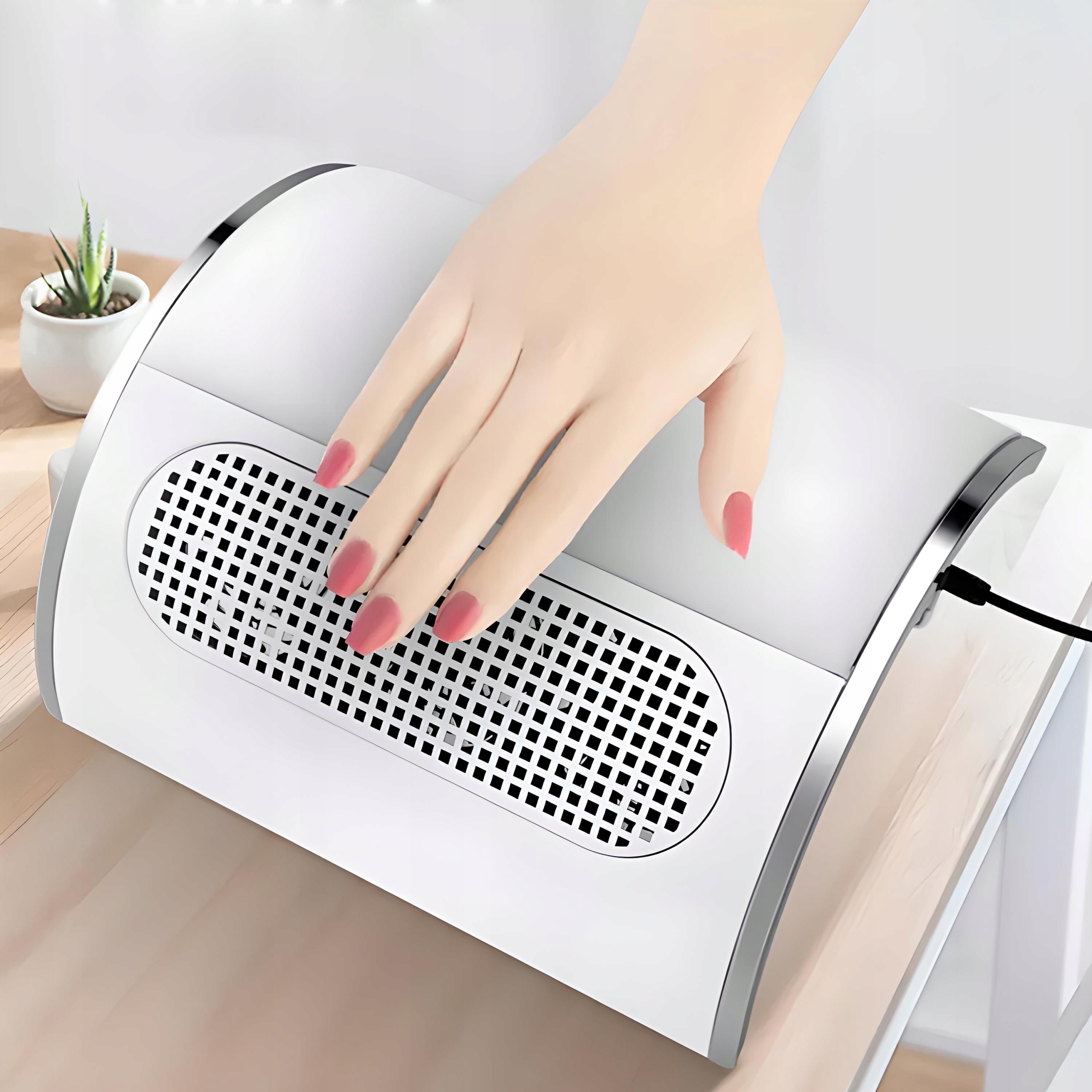 MOCNY POCHŁANIACZ PYŁU 3 WIATRAKI 2 WORKI MANICURE Moc 40 W