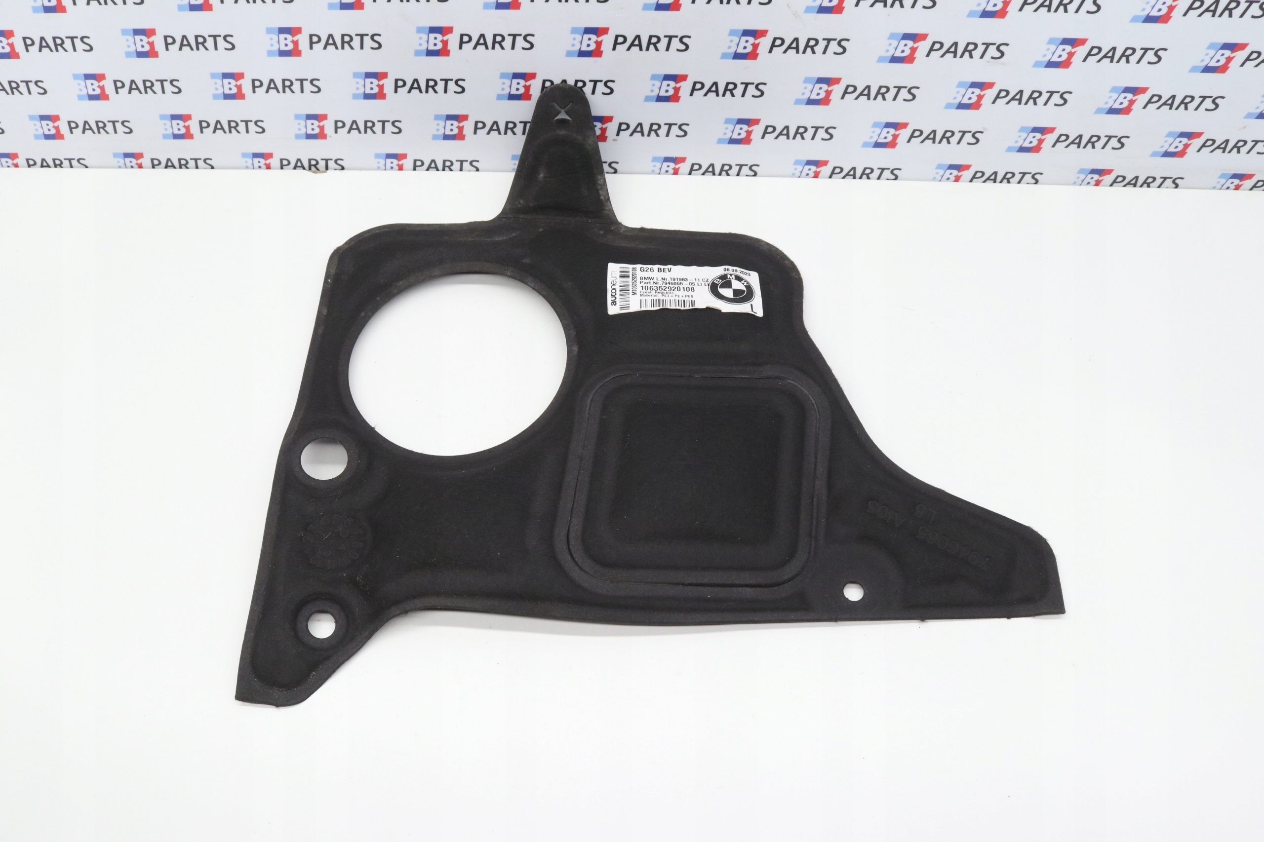 BMW G26 I4 hangszigetelő fedél beltéri szigetelés 7946065