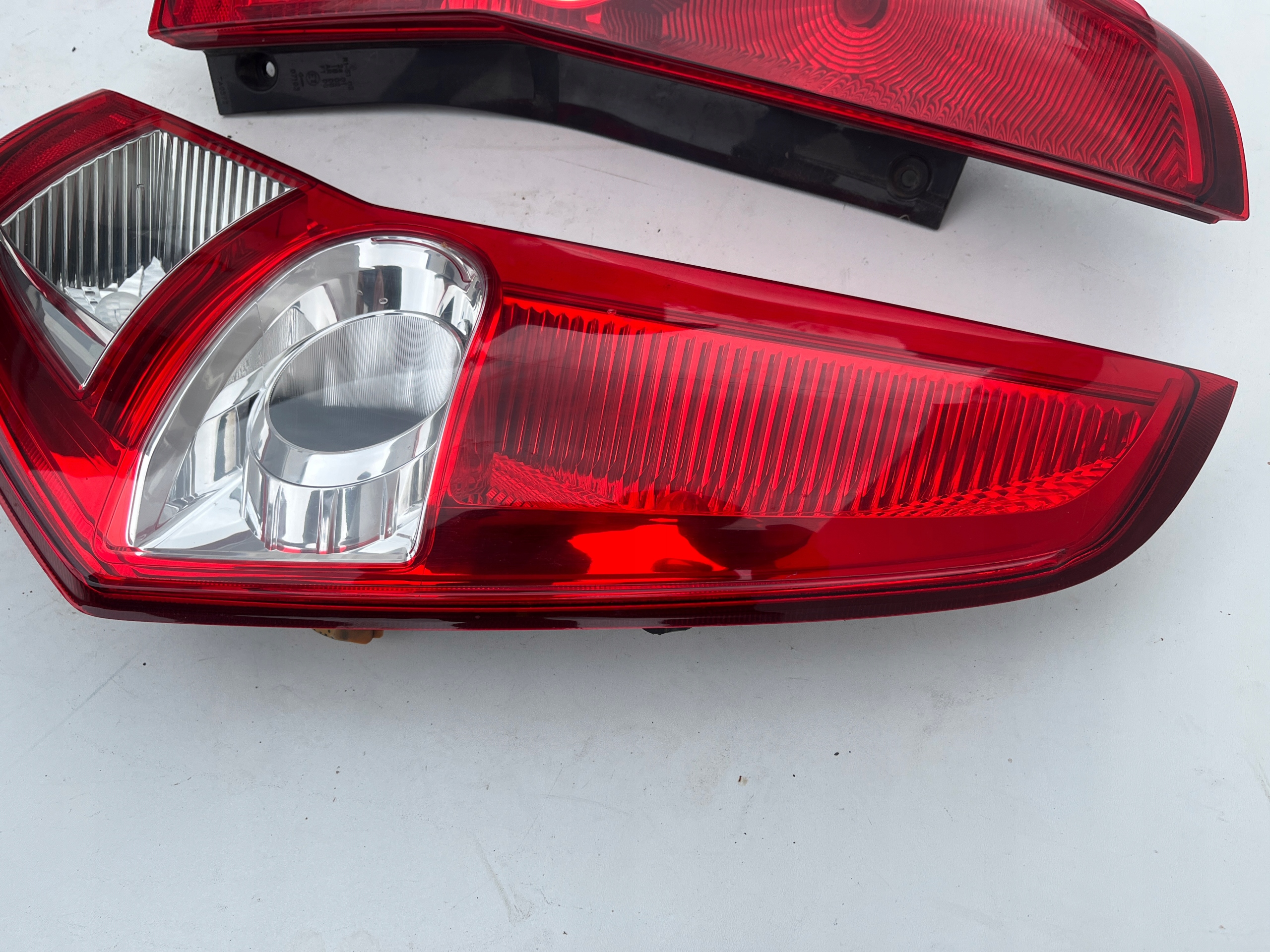 light right left rear part Suzuki SPLASH 07-14r.