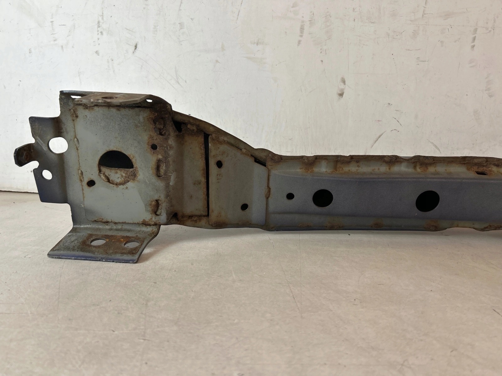 sider pillar of a bumper front Mazda CX-7