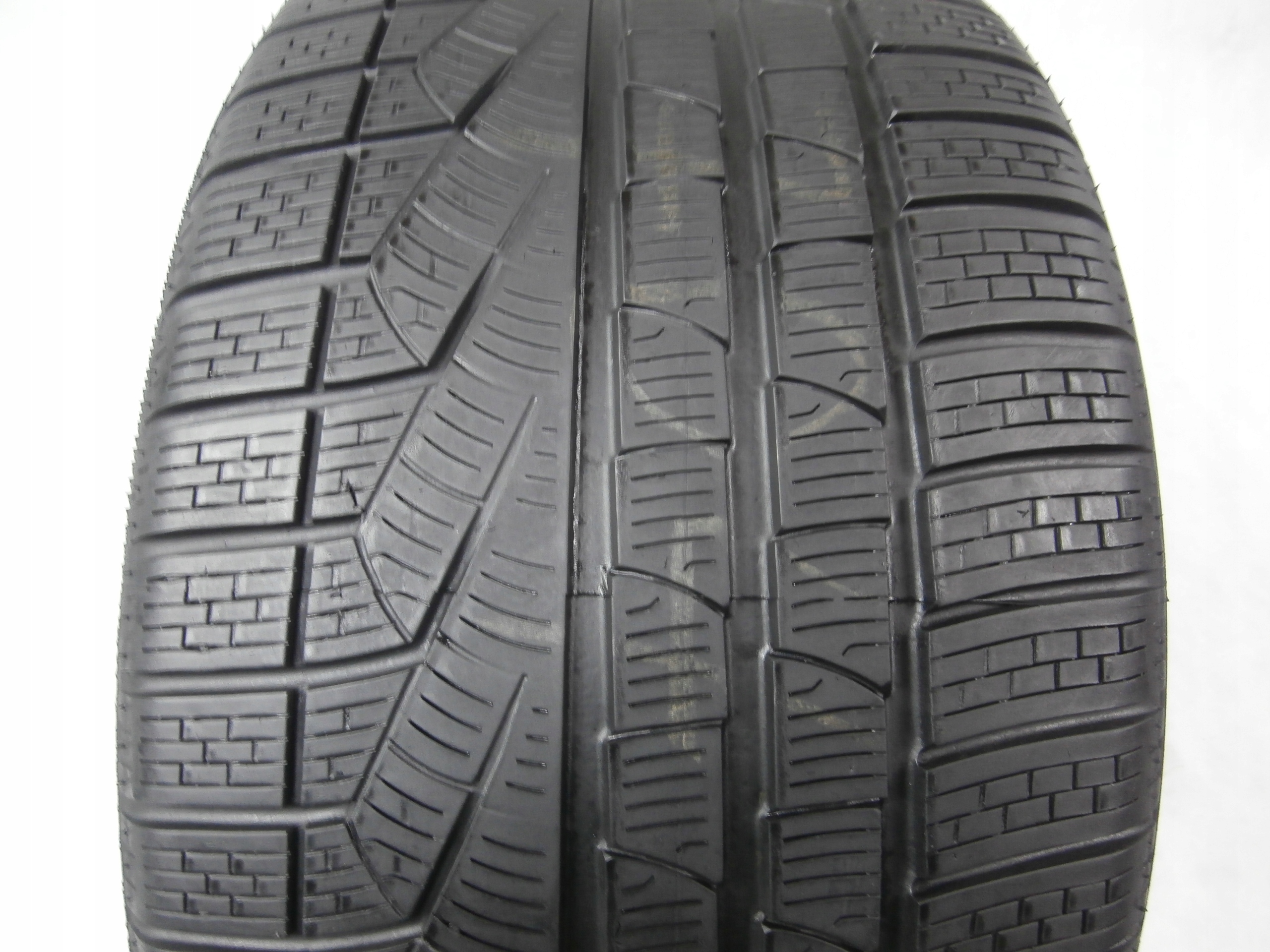 1X opona 265/40R18 PIRELLI SOTTOZERO WINTER 240