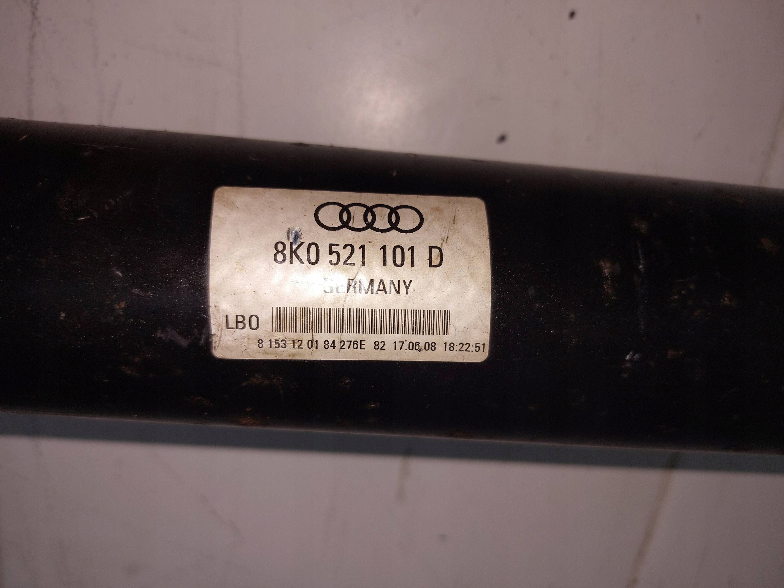 AUDI A4 B8 A5 8T QUATTRO AUTOMAT cardan 8K0521101D