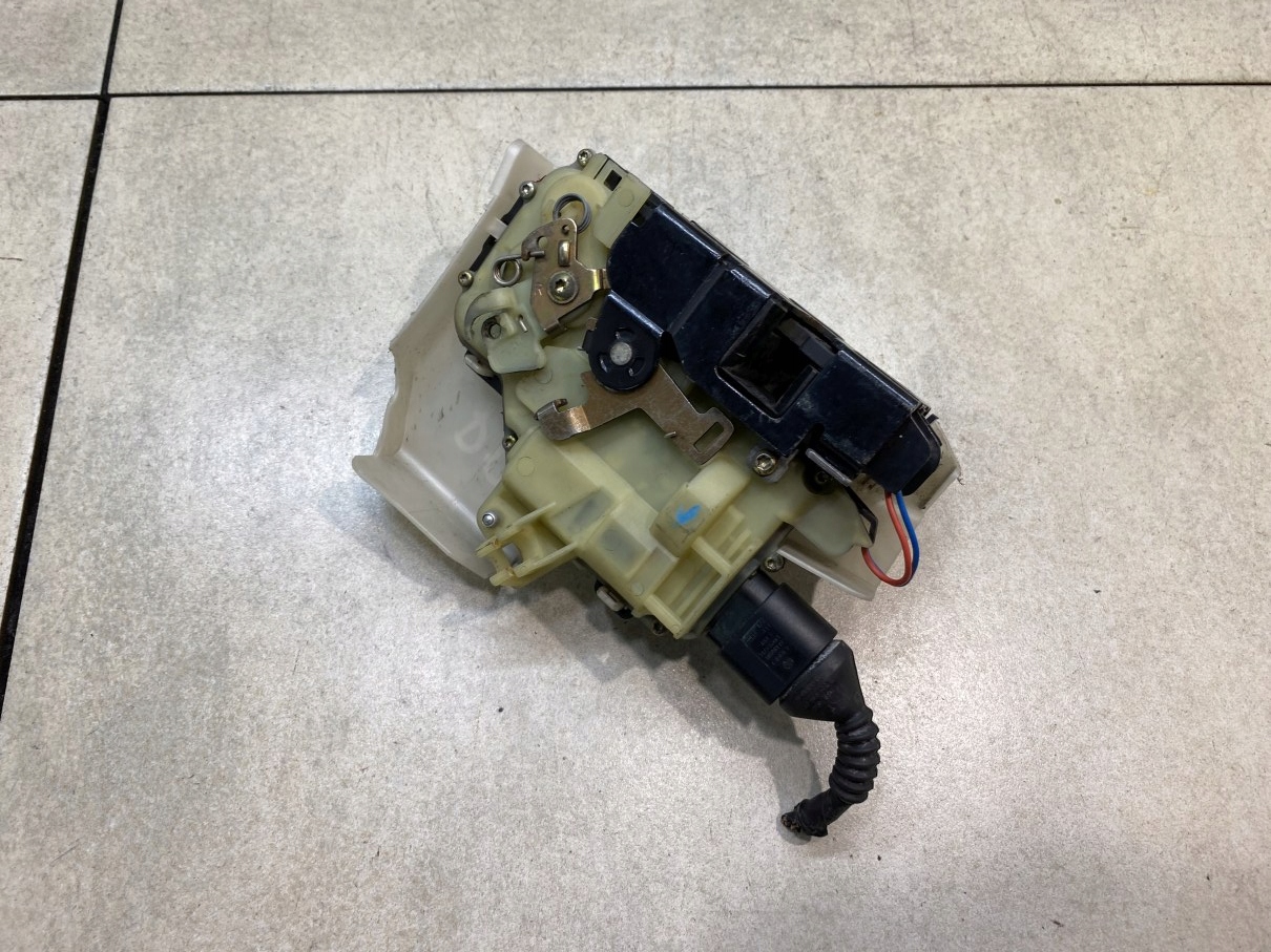lock door right front PASSAT B5 FL 8 PIN