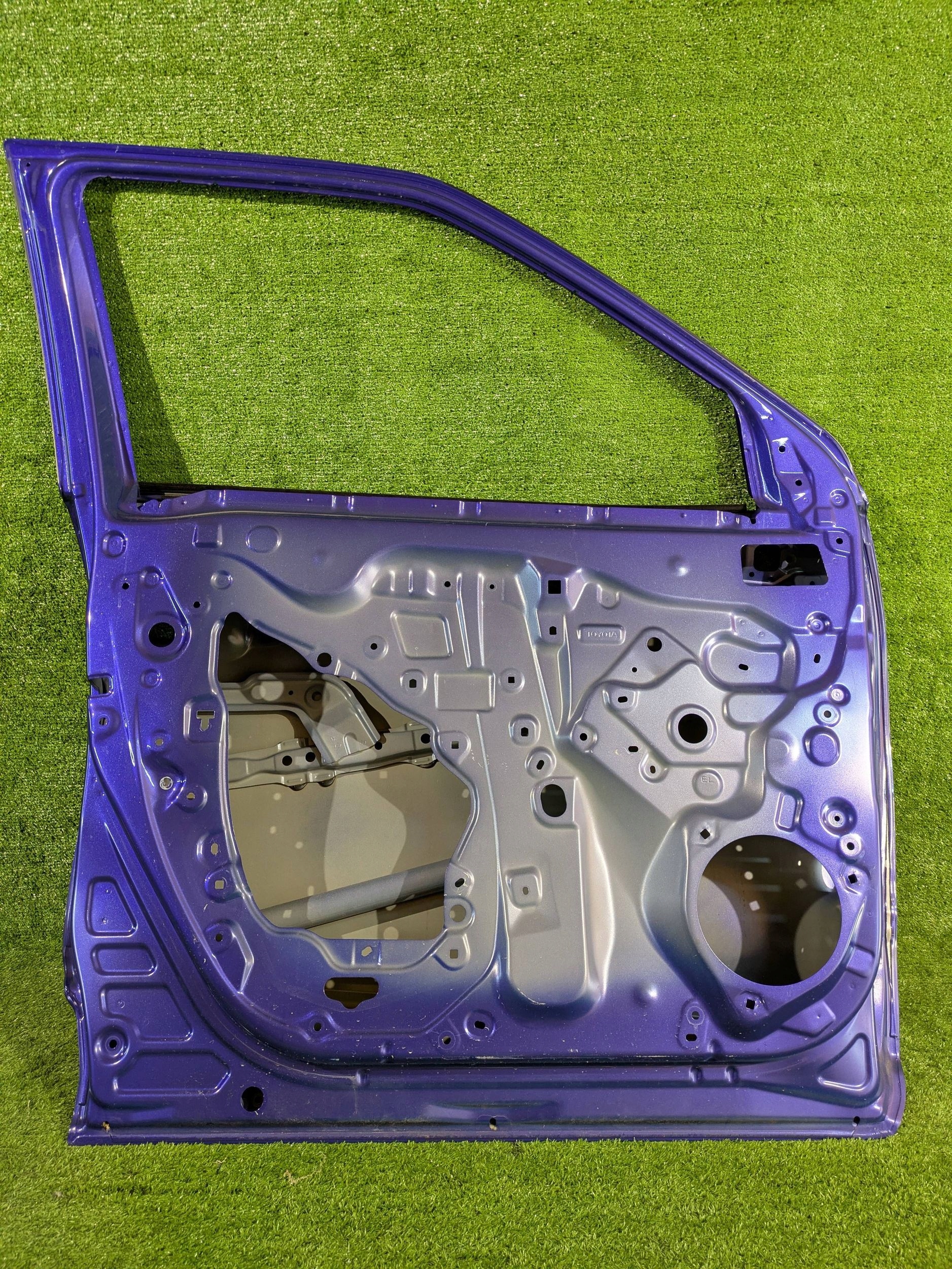 door front left left front TOYOTA YARIS CROSS 20- NR.4213