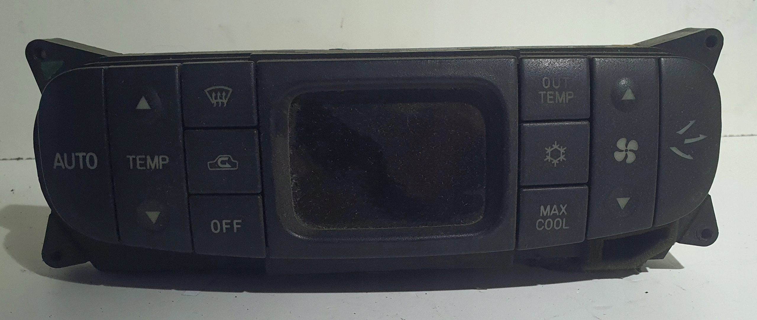 MITSUBISHI CARISMA PANEL klími klimatizaci originál MR398016