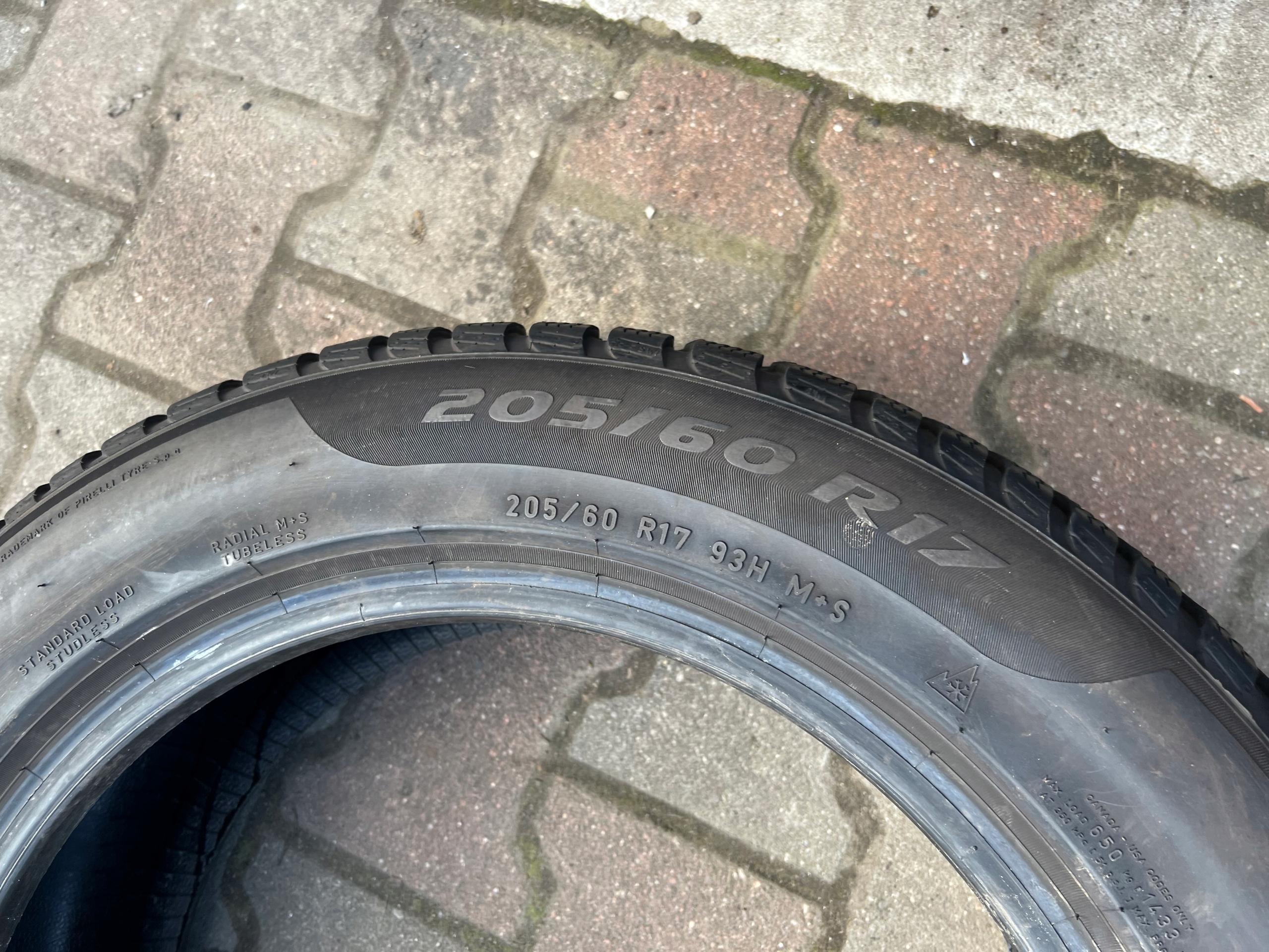 OPONY ZIMA PIRELLI SOTTOZERO 3 215/40/18 Marka Continental