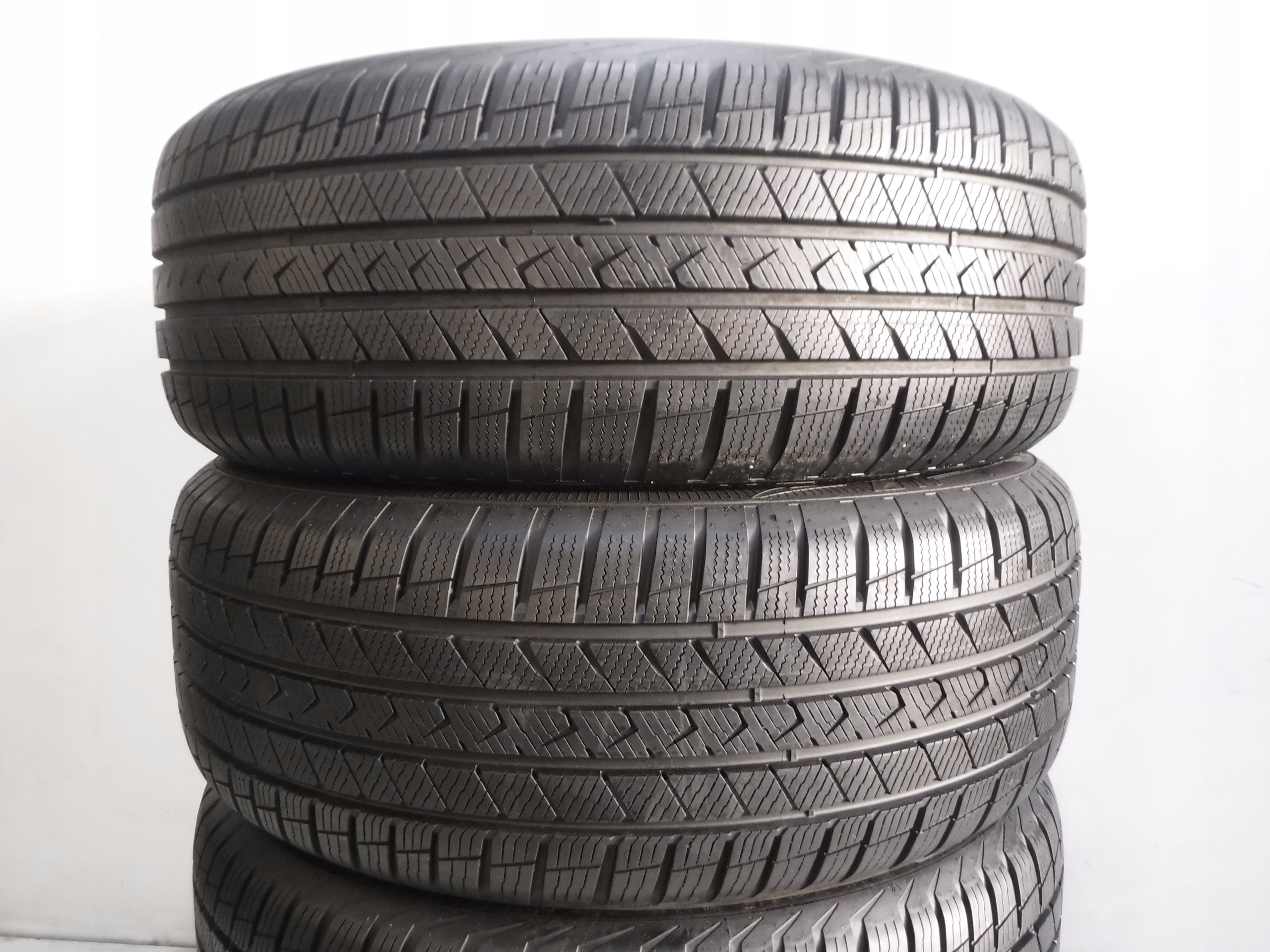 OPONY CAŁOROCZNE VREDESTEIN QUATRAC PRO 255/55/19