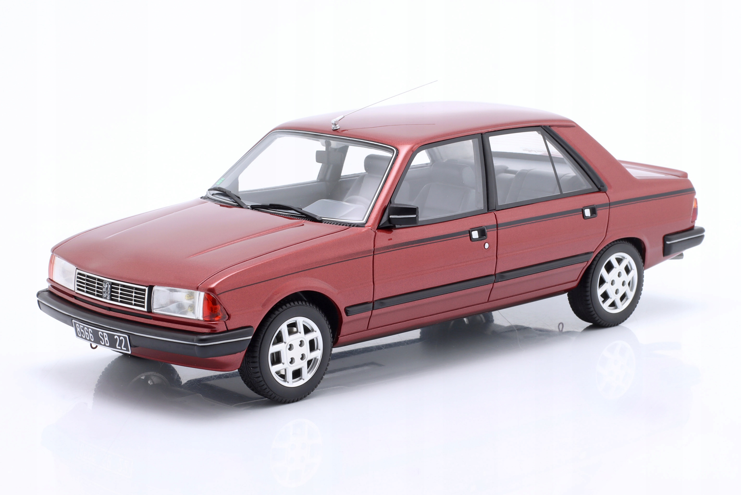 Peugeot 305 Gtx Sedan 1985 Red Otto Mobile 1:18 1/18 Model Auta OT1032