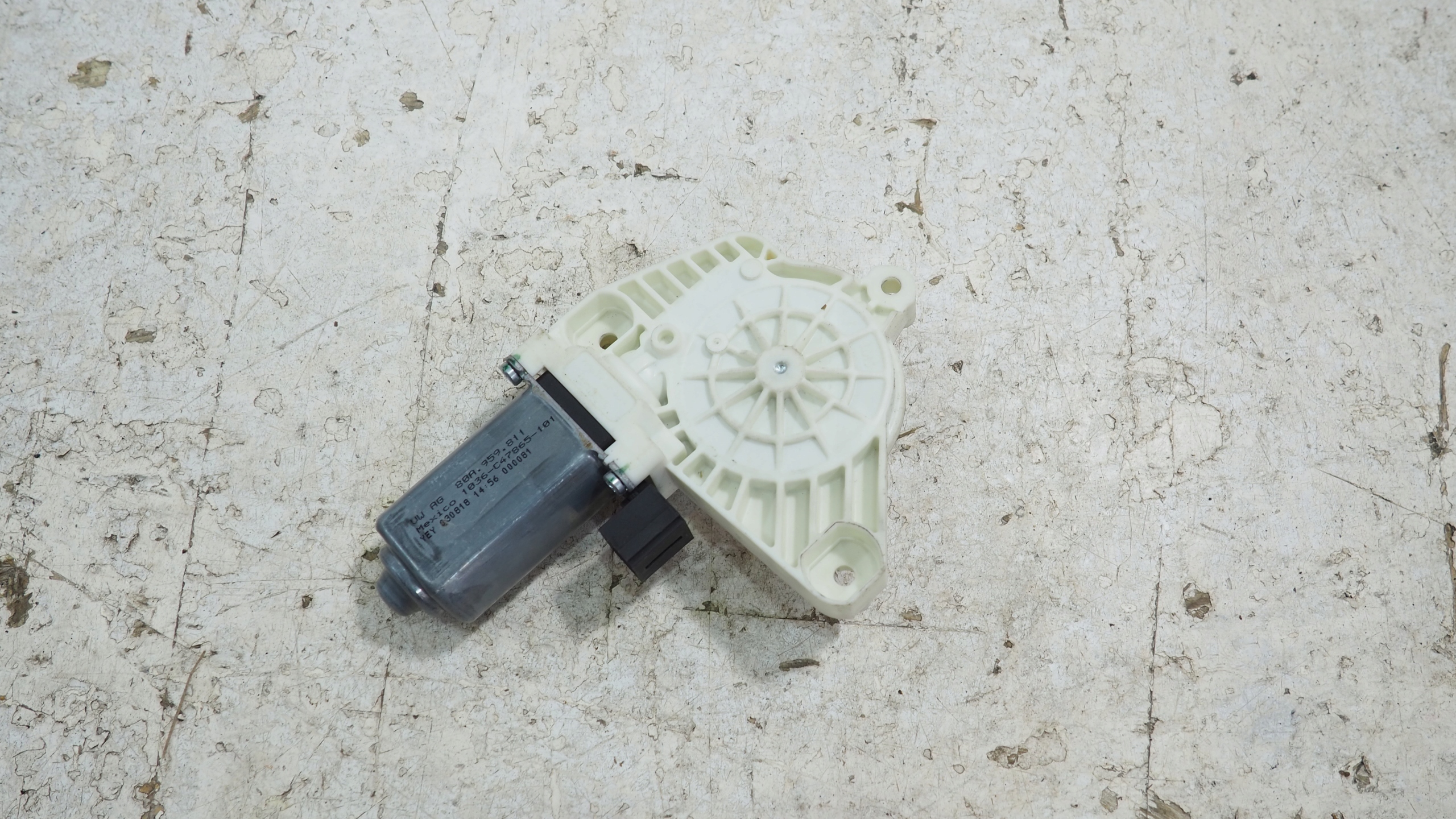Audi Q5 II 80A mini motor windows left rear part 80A959811