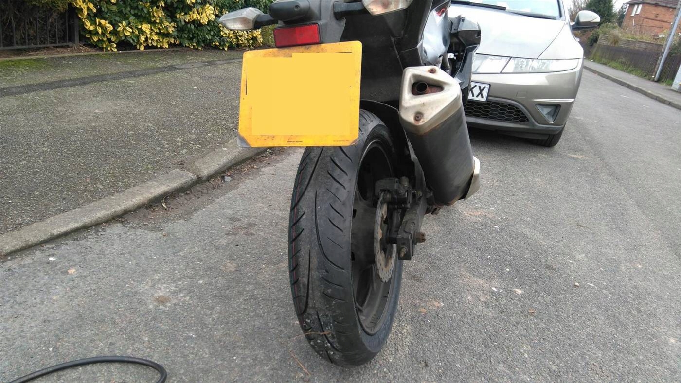 Avon Streetrunner AV83 3.00-18 47S F/R DOT4018 Kod producenta 8180019