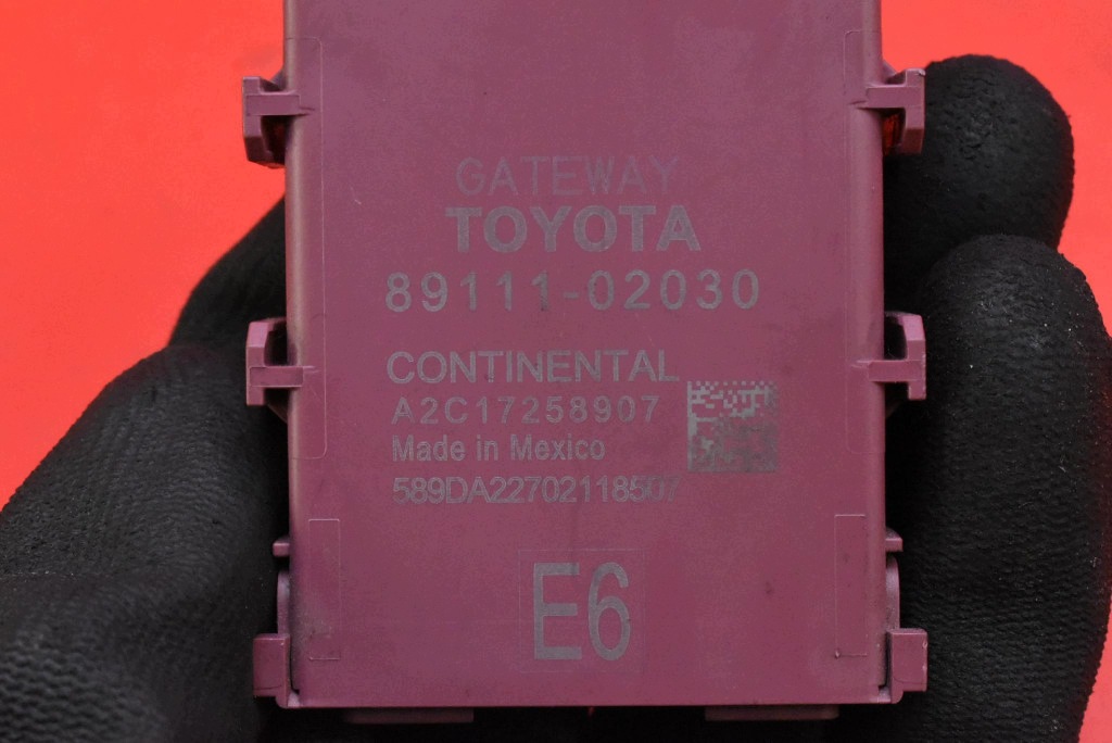 control unit module GATEWAY 89111-02030 TOYOTA COROLLA E21 1.8 HYBRID 98 KM 17