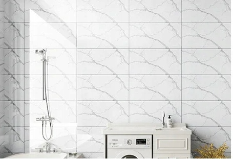 1X SAMOPRZYLEPNE PANEL BIAŁY MARMUR PCV ŚCIENNE PANELE LAMINAT 30CMX60CM Marka inna