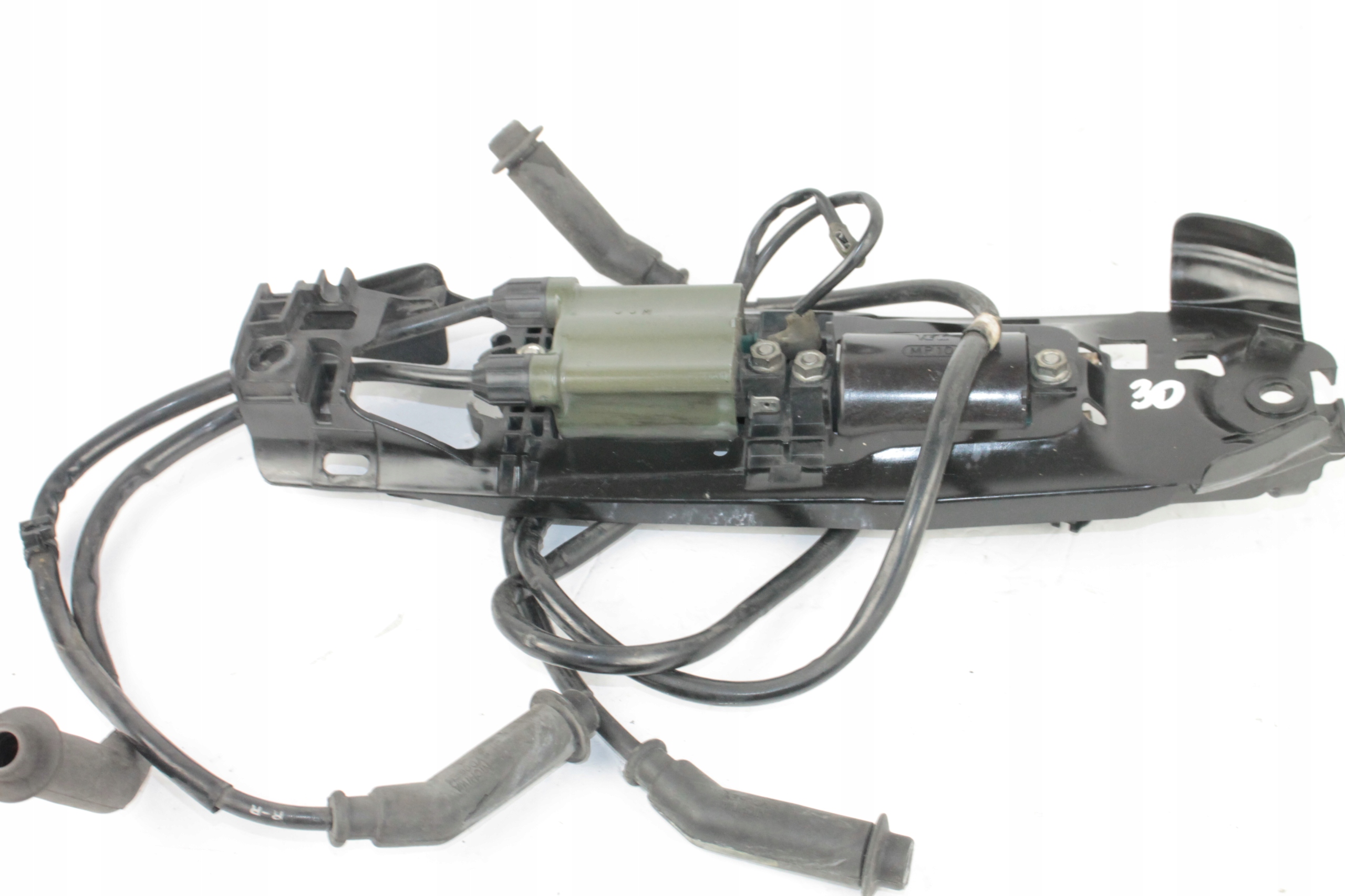 30 - HONDA VT 1300 CX FURY 10-20 КРЫШКА КАТУШКИ ЗАЖИГАНИЯ