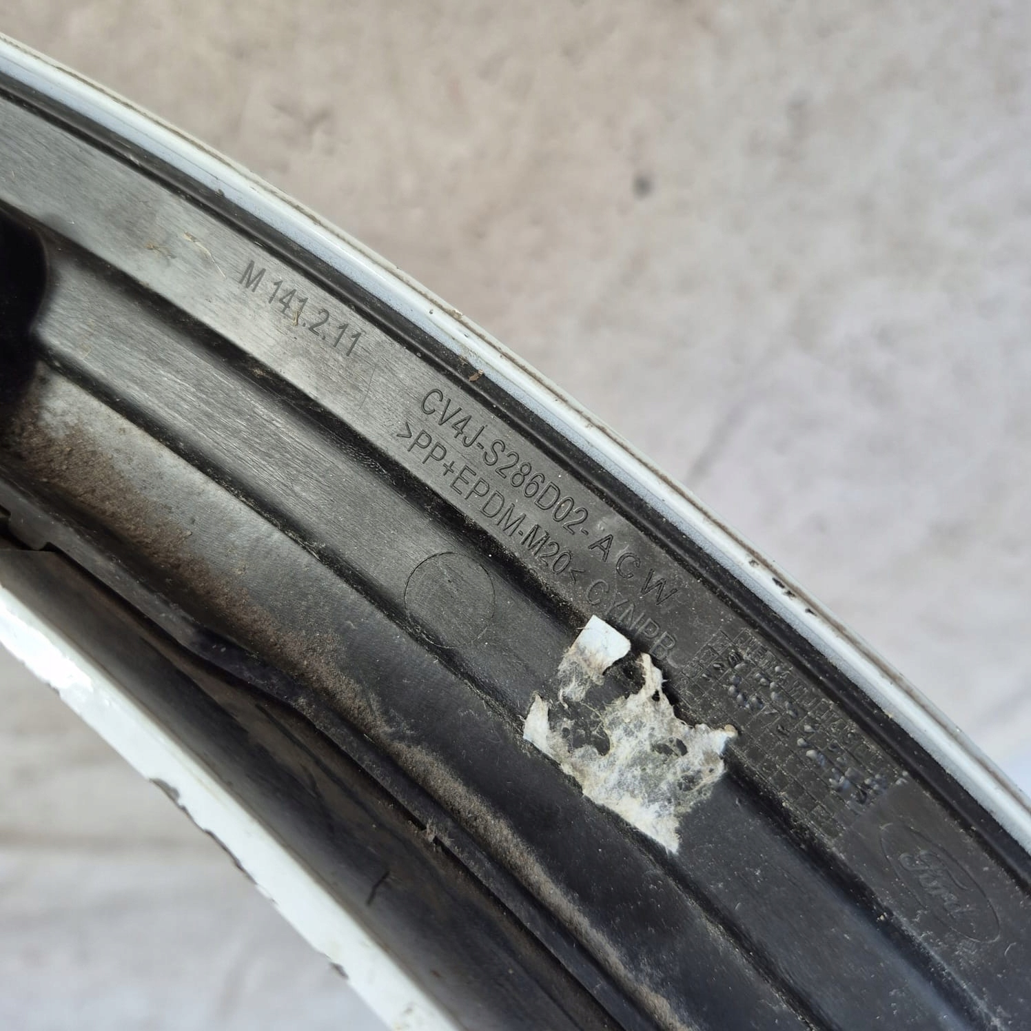 FORD KUGA II 2 MK2 13-19 moulding cap right rear part