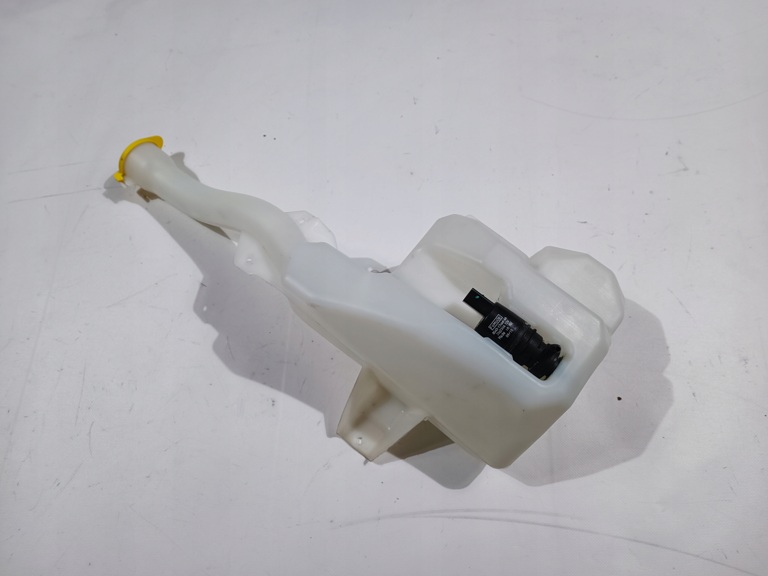 washer fluid tank Ford Mustang VI 2015