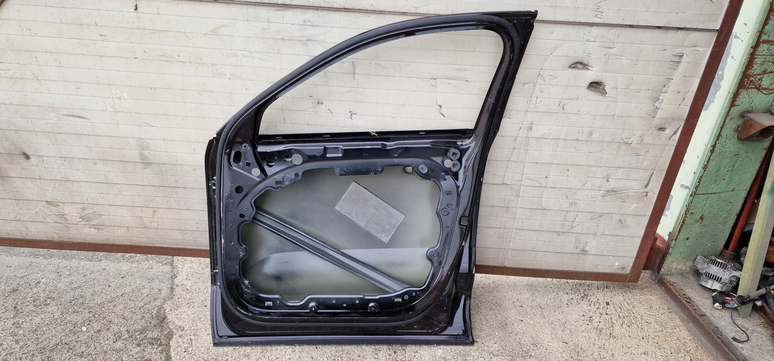 VOLVO XC40 DOOR MOULDING RIGHT FRONT FRONT 2017