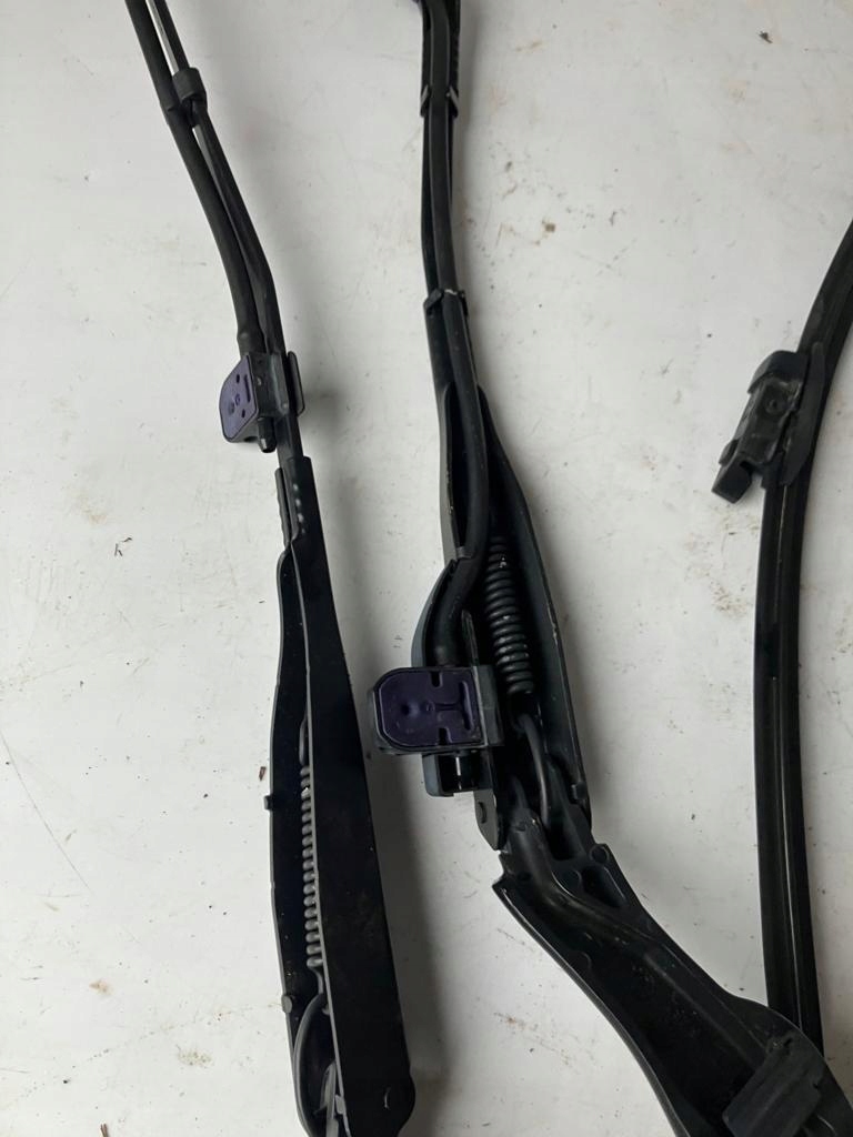 wiper arms front VOLVO XC40