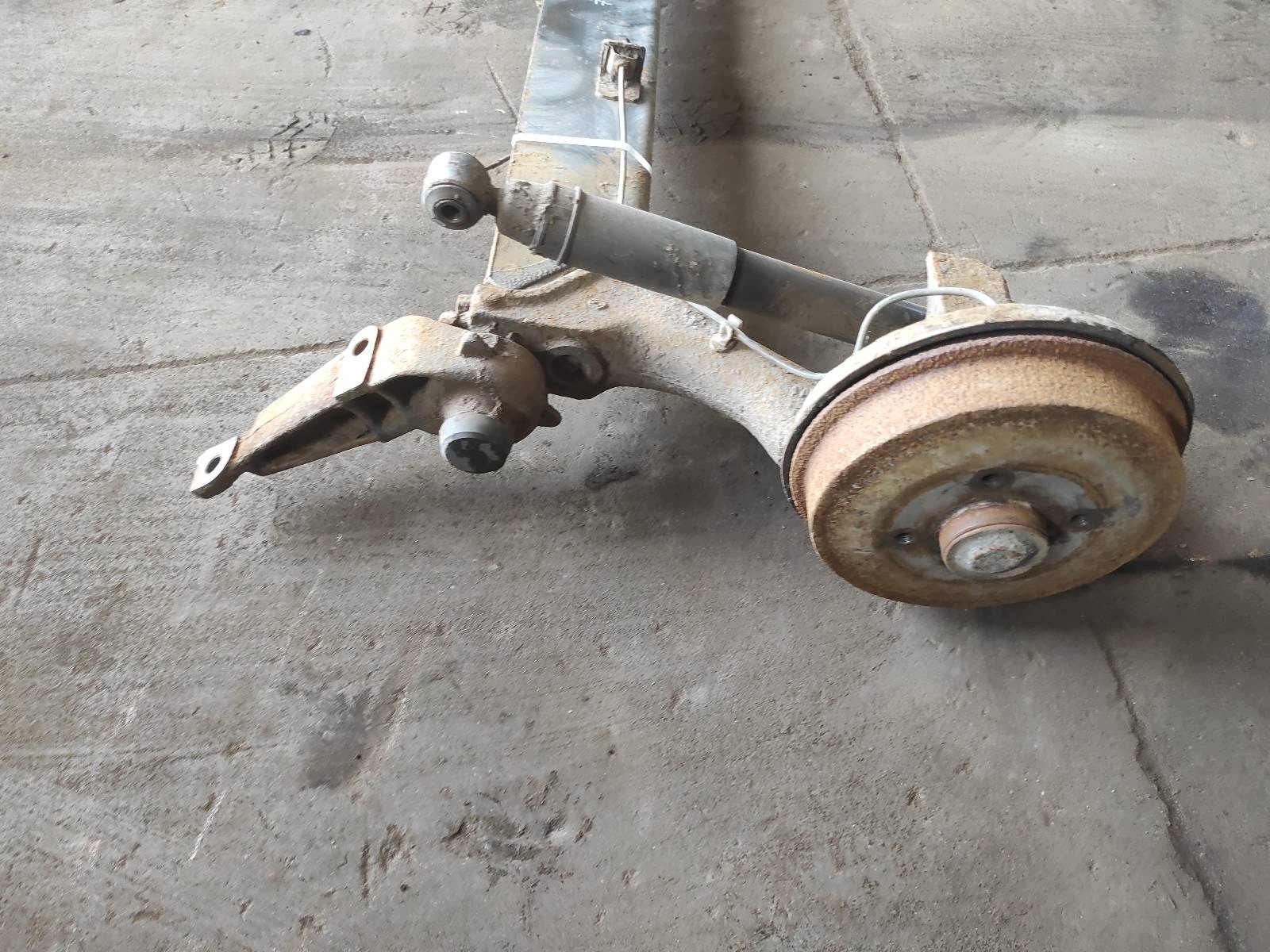 sider axis springing rear part BEBNY without ABS DO REGENERACJI RENAULT KANGOO and FL