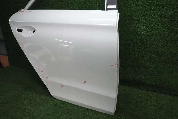 HYUNDAI I20 14- door right rear. rear part