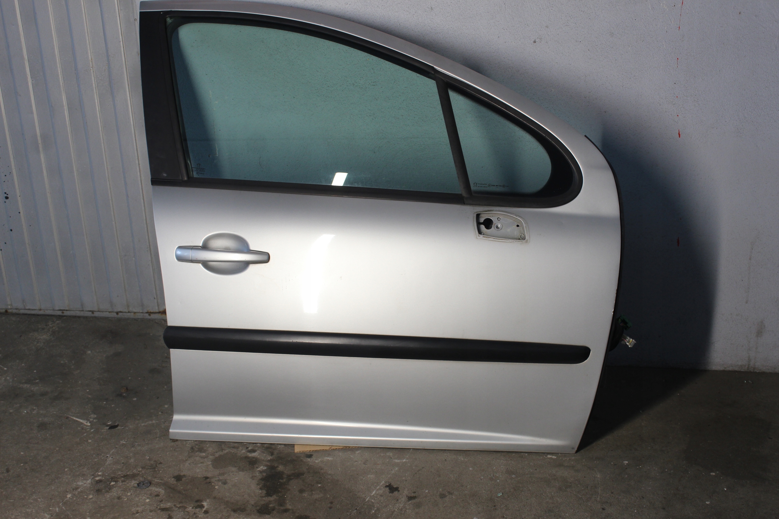 Drzwi prawe przednie EZRC Peugeot 207 5D
