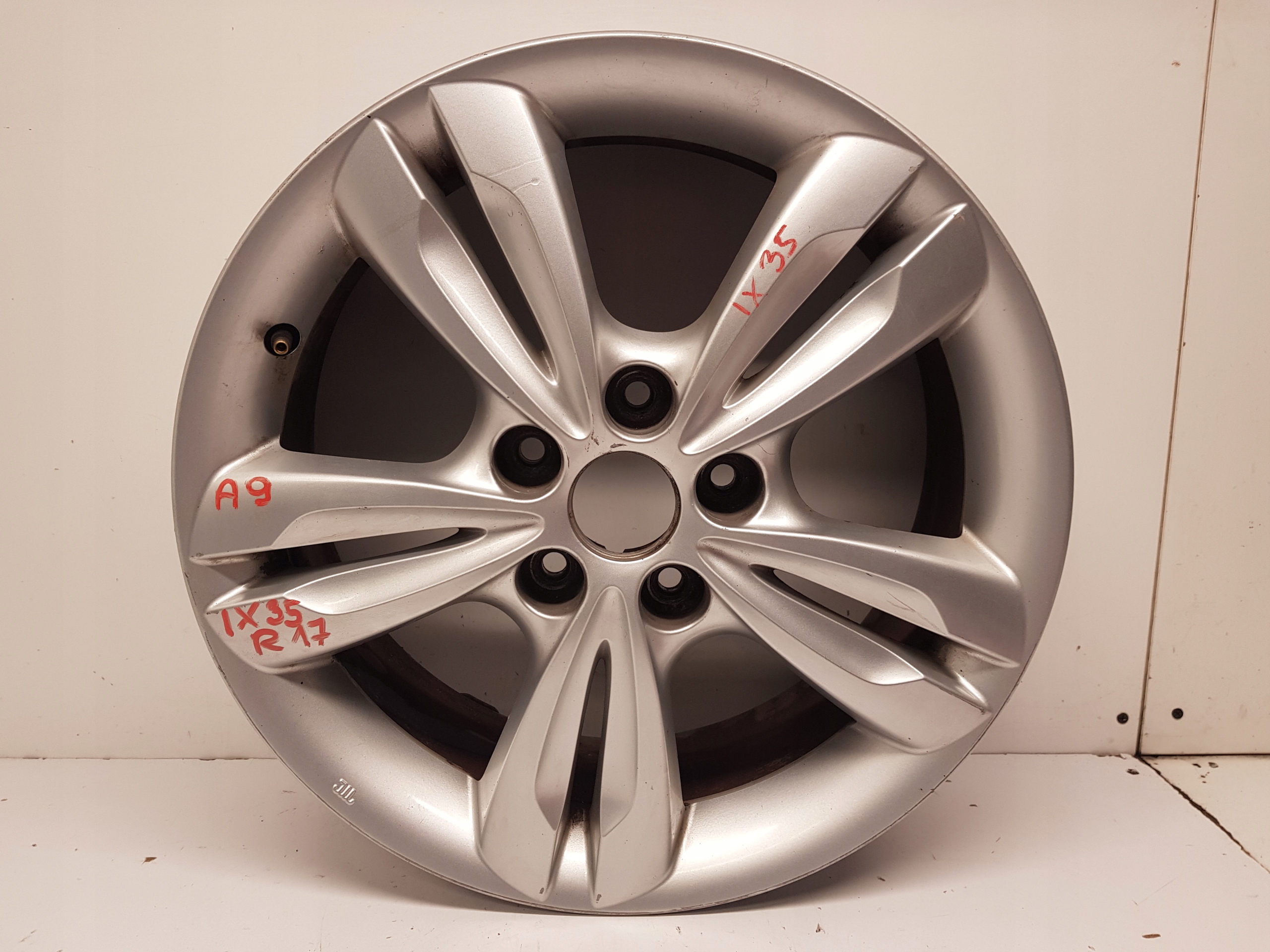 HYUNDAI IX35 ORYGINALNE disk hliníkový R17 2016