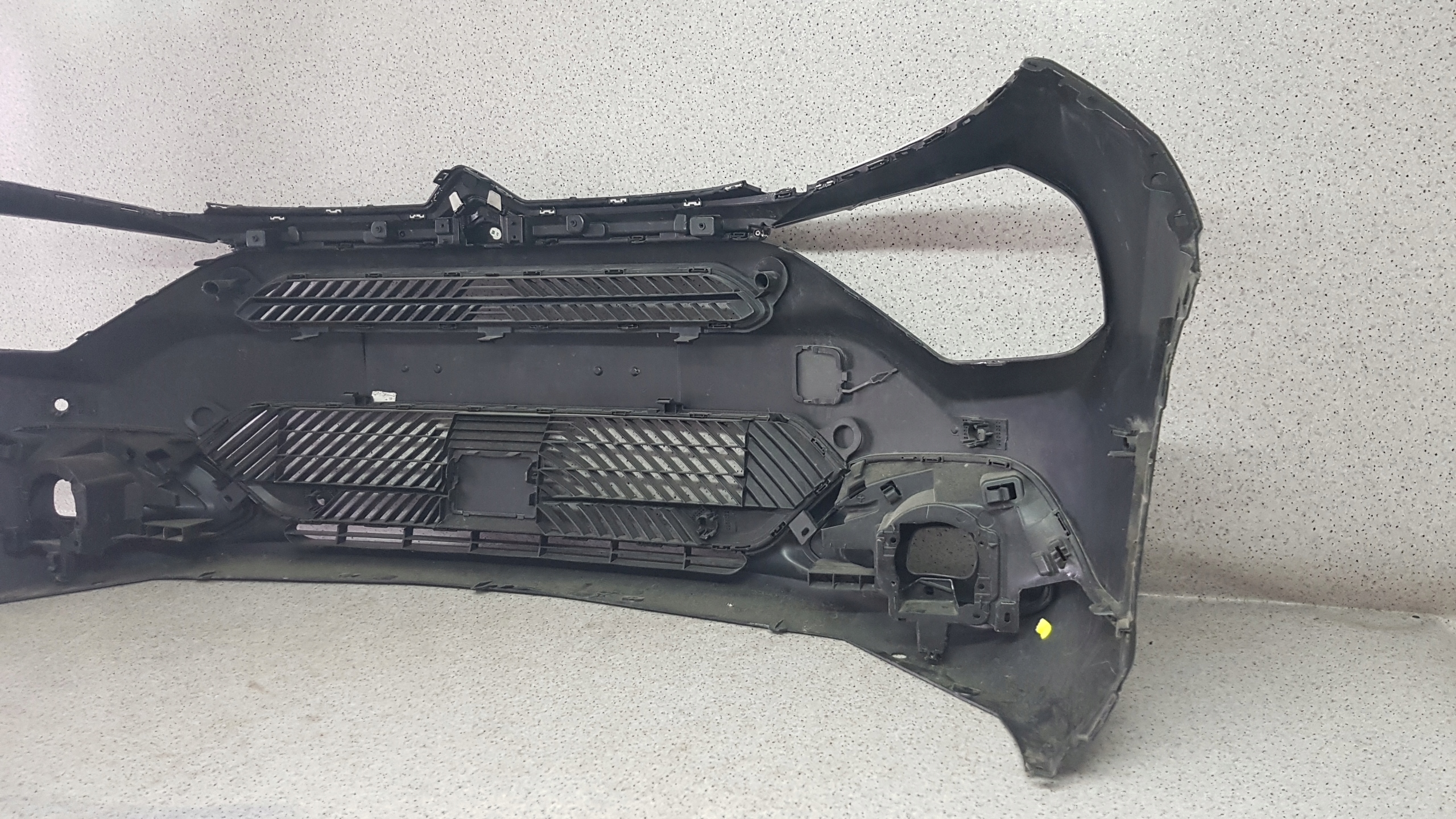 CITROEN C4 III 2020 - STOSSSTANGE VORNE 9552