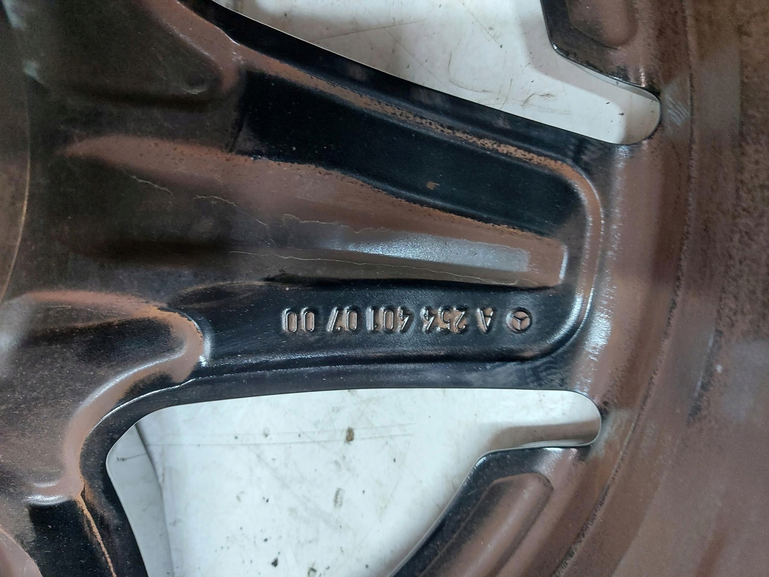 Mercedes W254 GLC 220d disk disk 285/40 R20 A2544010700