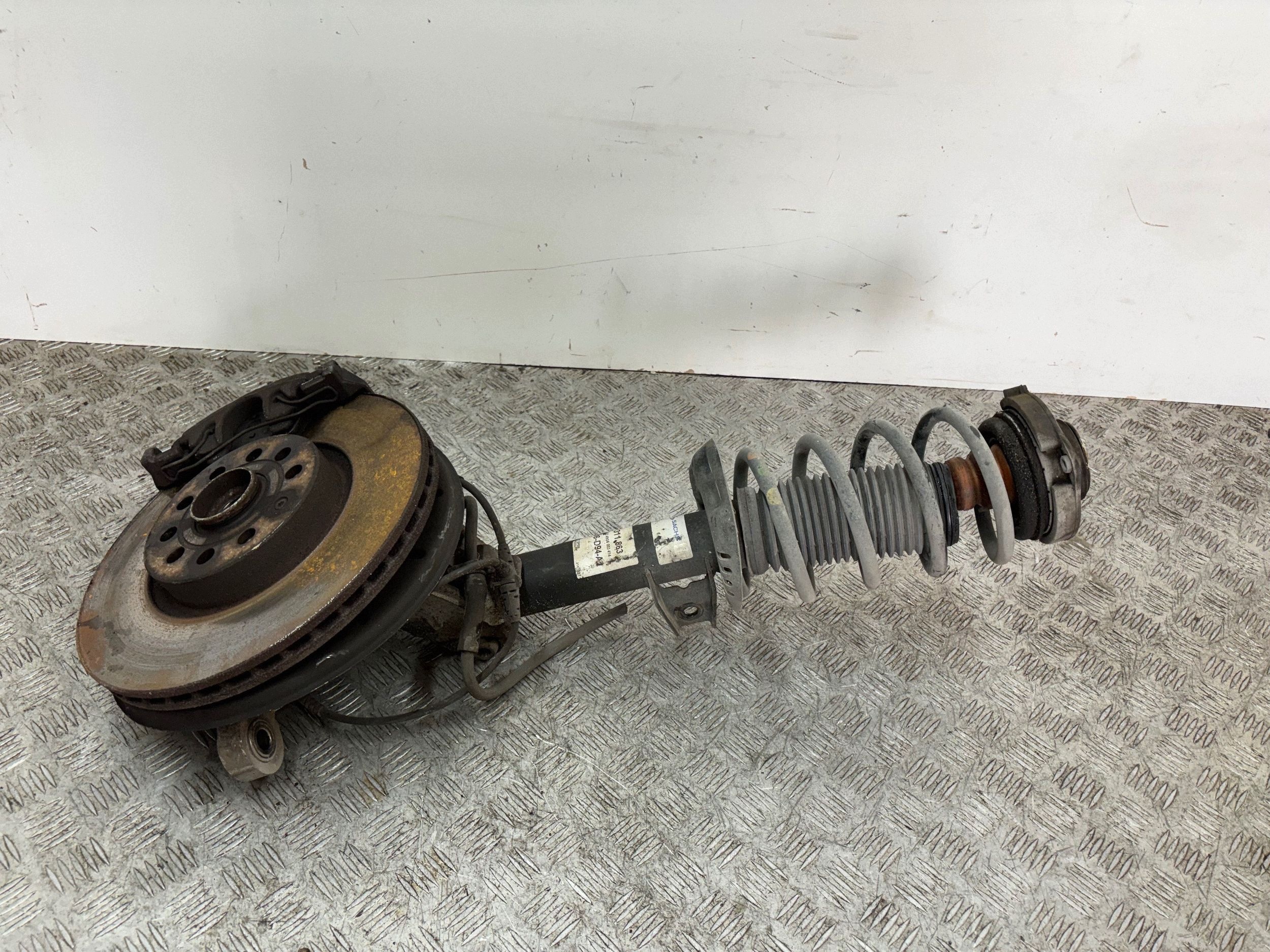 swing McPherson left VW PASSAT B7 1.4 TSI