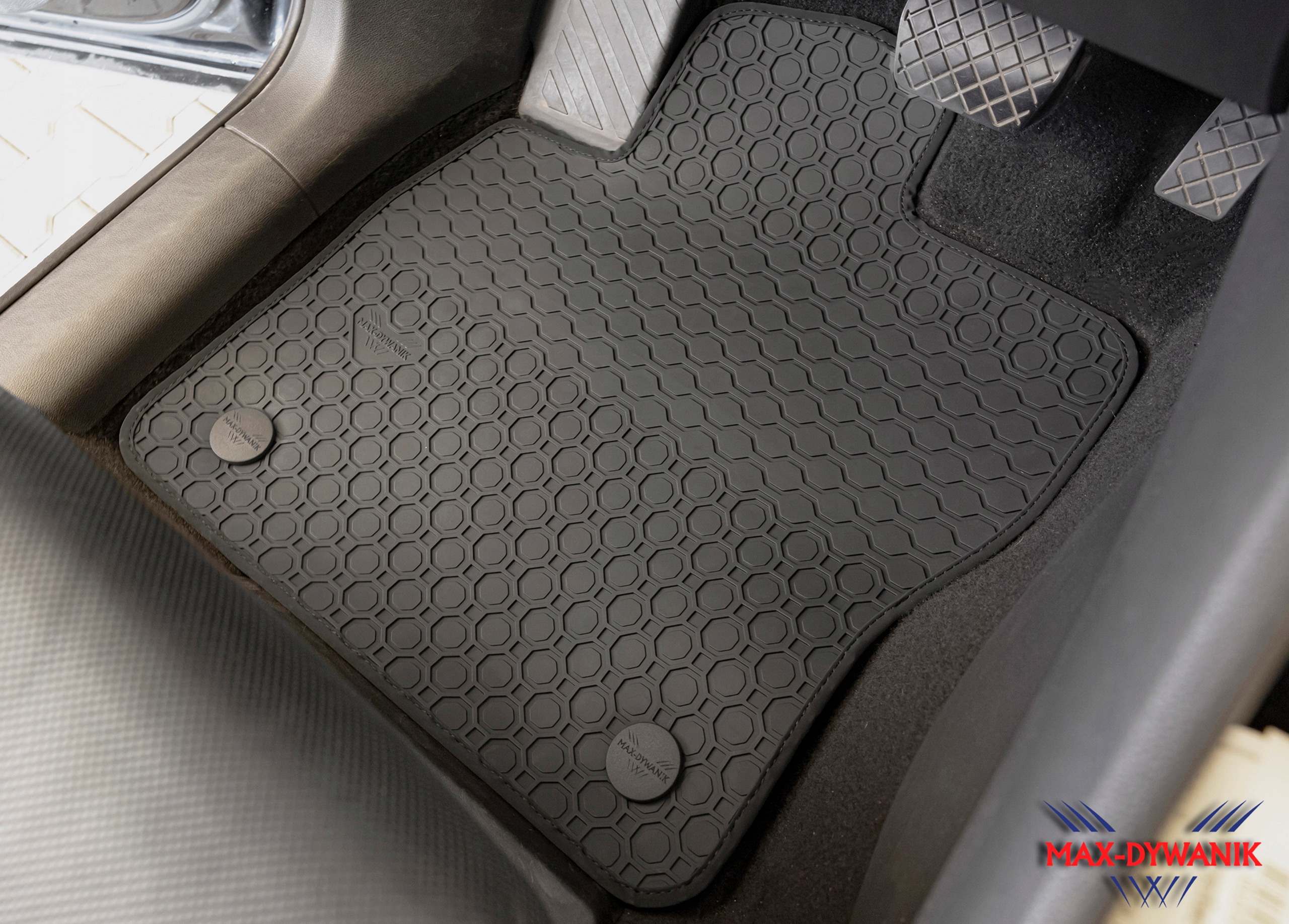 Hyundai Ioniq 5 2021- Dywanik gumowe PrimeLiner - Czarne Kolor czarny