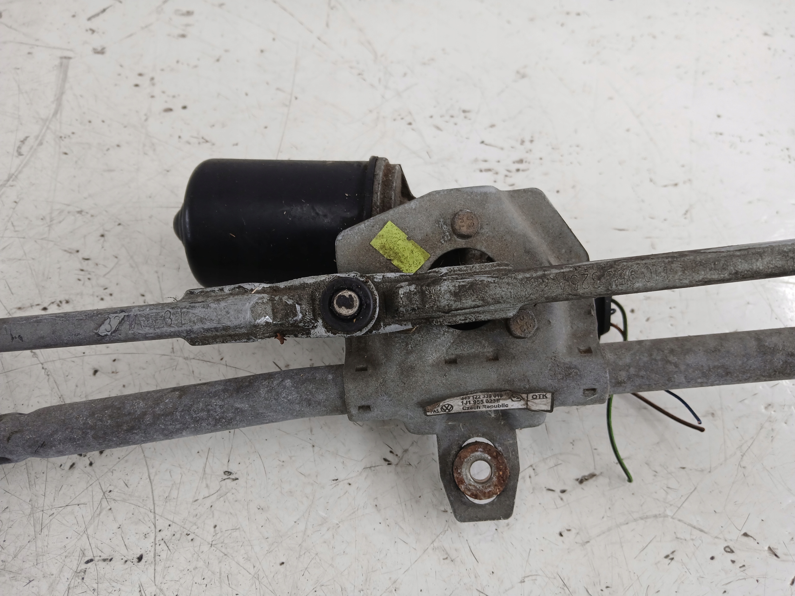 VW GOLF IV wiper mechanism front 1J1955113C