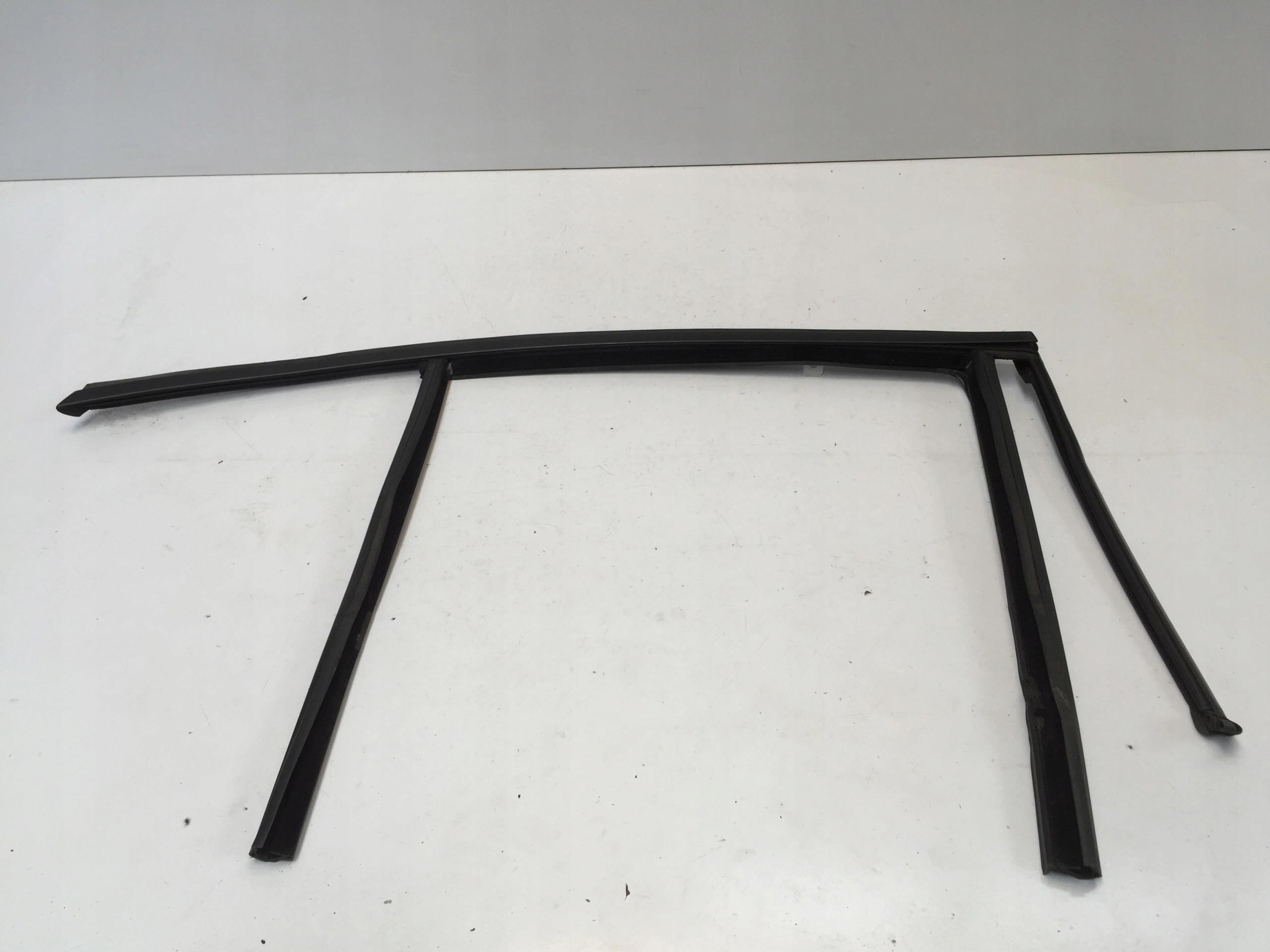 BMW 3 G20 2020 USZCZELKA RAMKA DRZWI TYŁ PRAWA