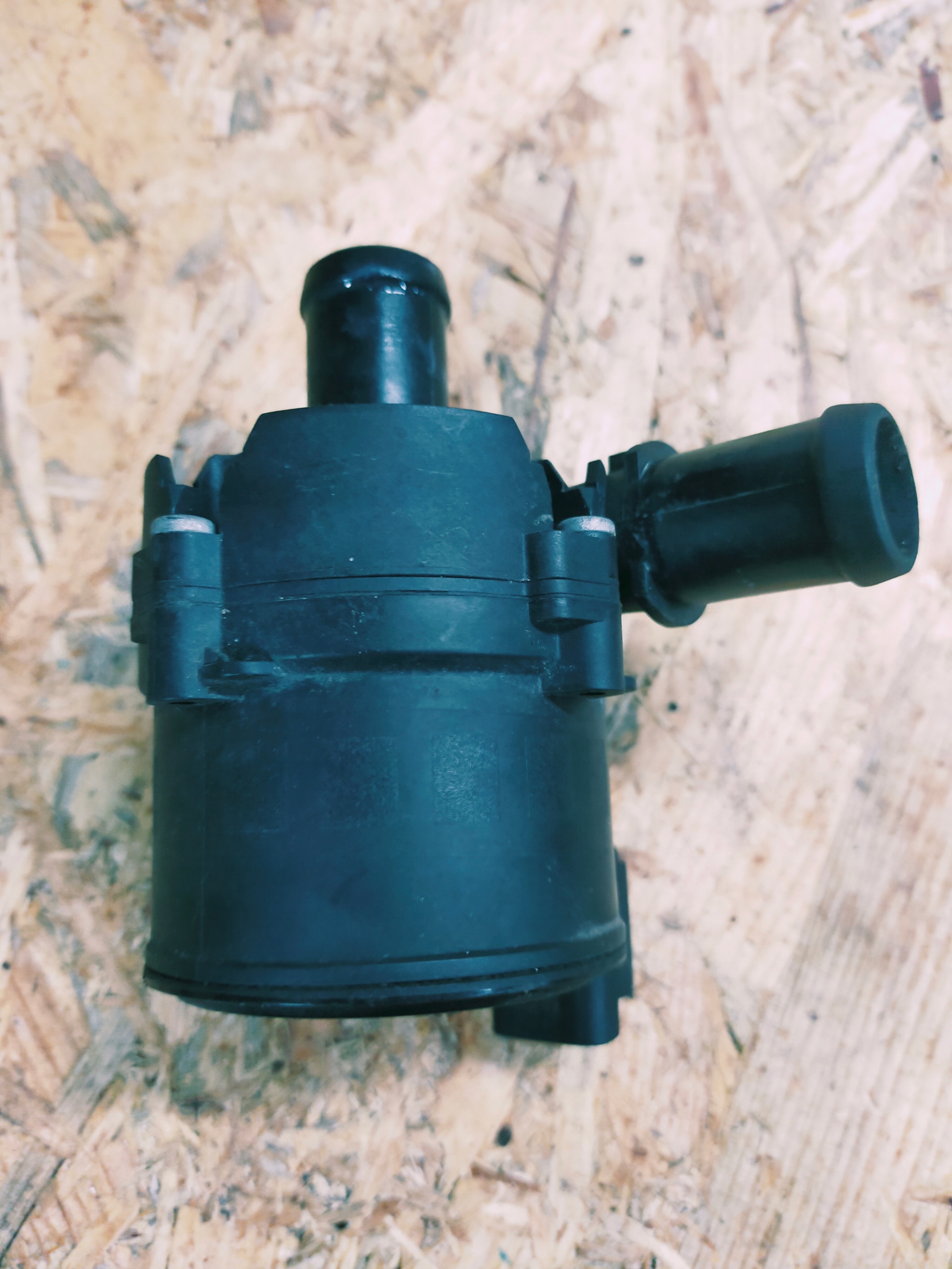 RENAULT OE 0392023219 925164GA0A PUMPA CIRKULACIJE VODE
