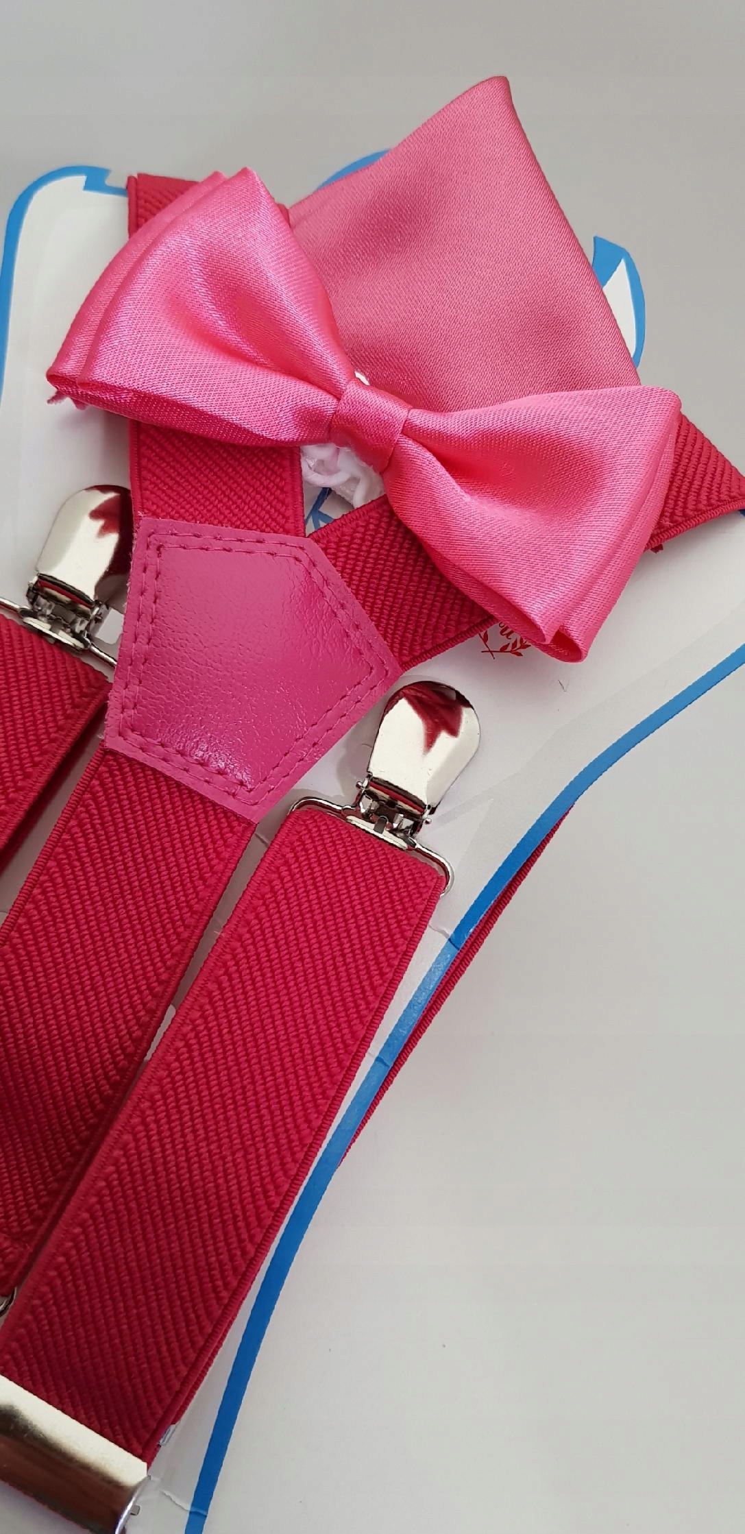 DZIECIĘCE KORALOWE SZELKI MUCHA POŁYSK Z POSZETKĄ Model DZIECIĘCY 2-6 LAT