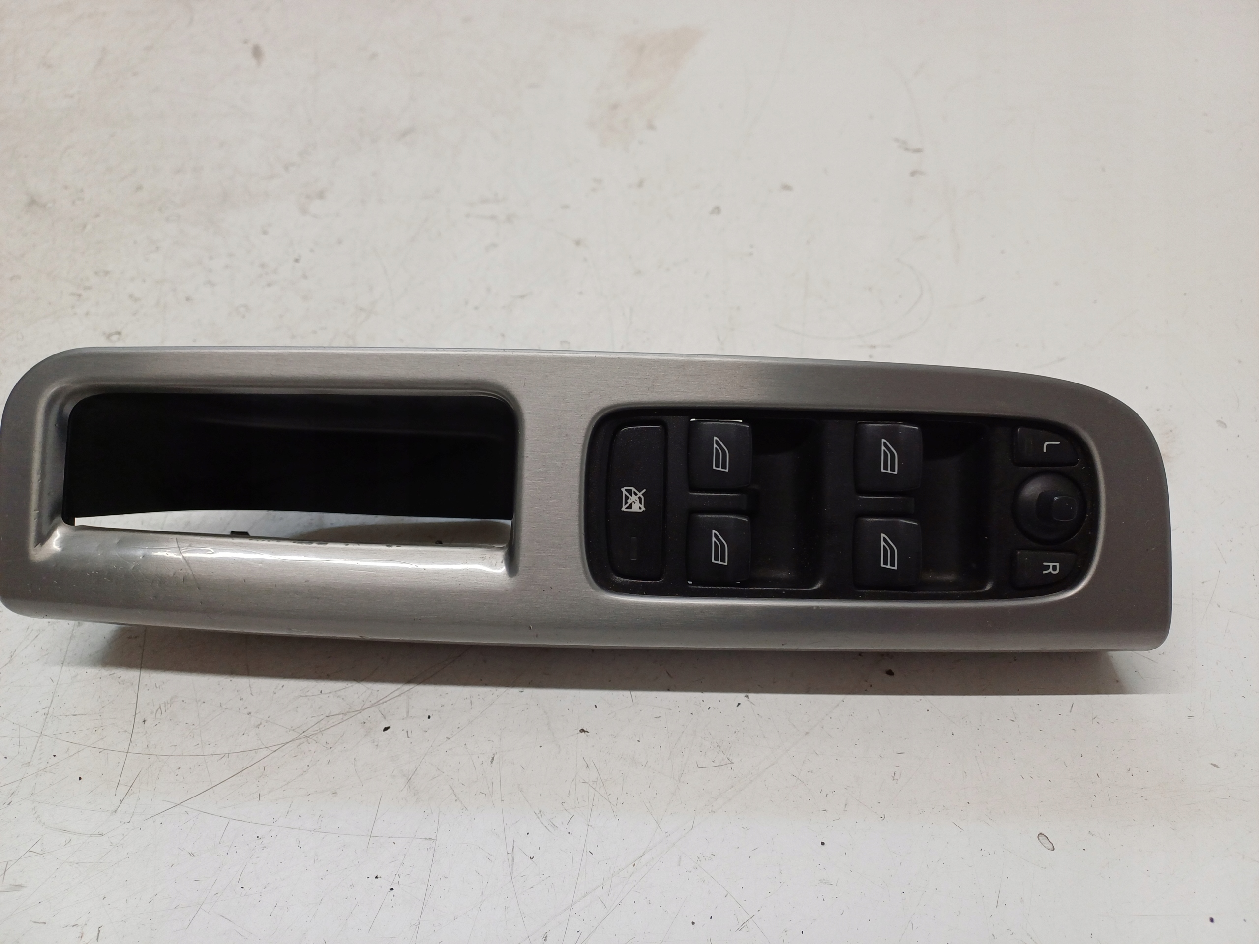 VOLVO V50 04-12 PRZEŁĄCZNIK SZYB RĄCZKA LEWY PRZÓD EUROPA