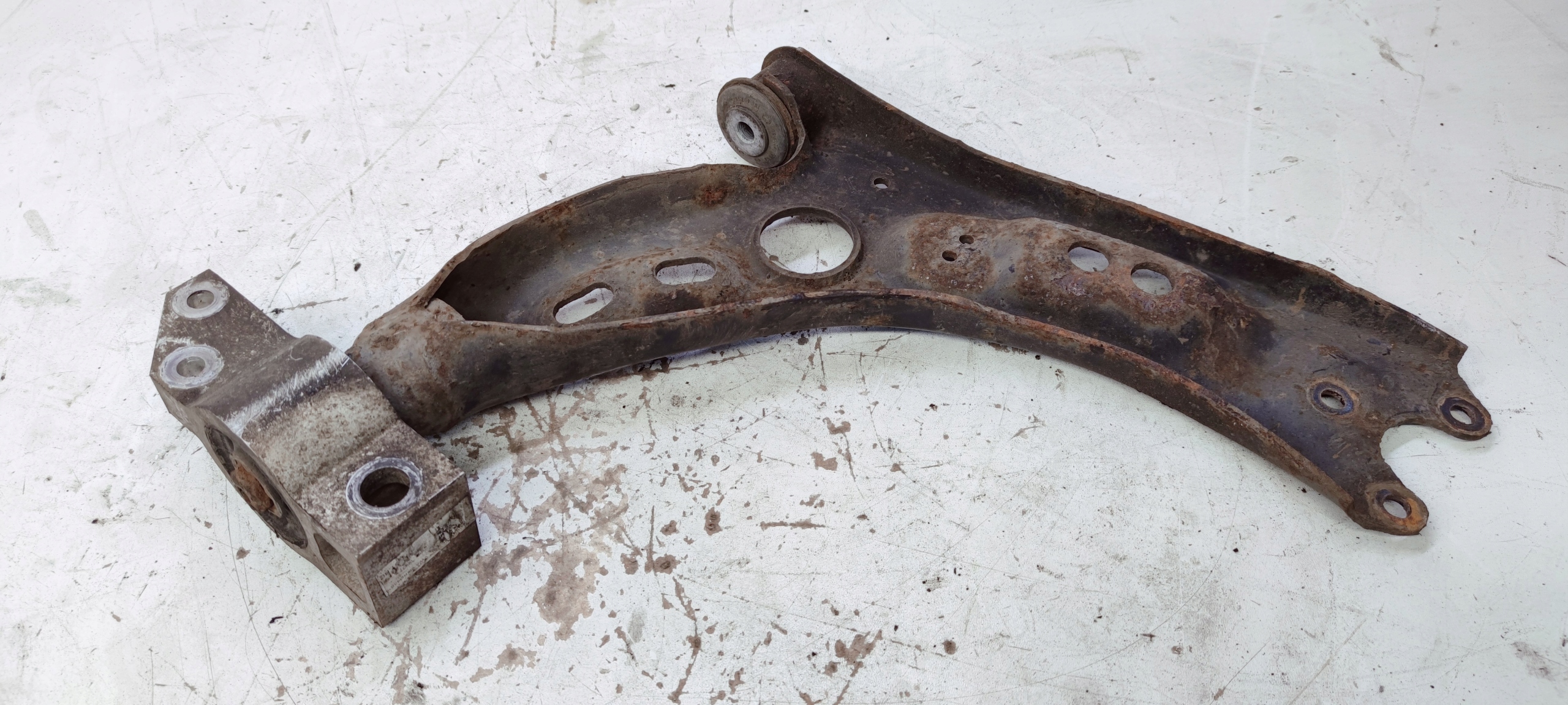 arm left front AUDI A3 8P VW SEAT 1K0407151BC
