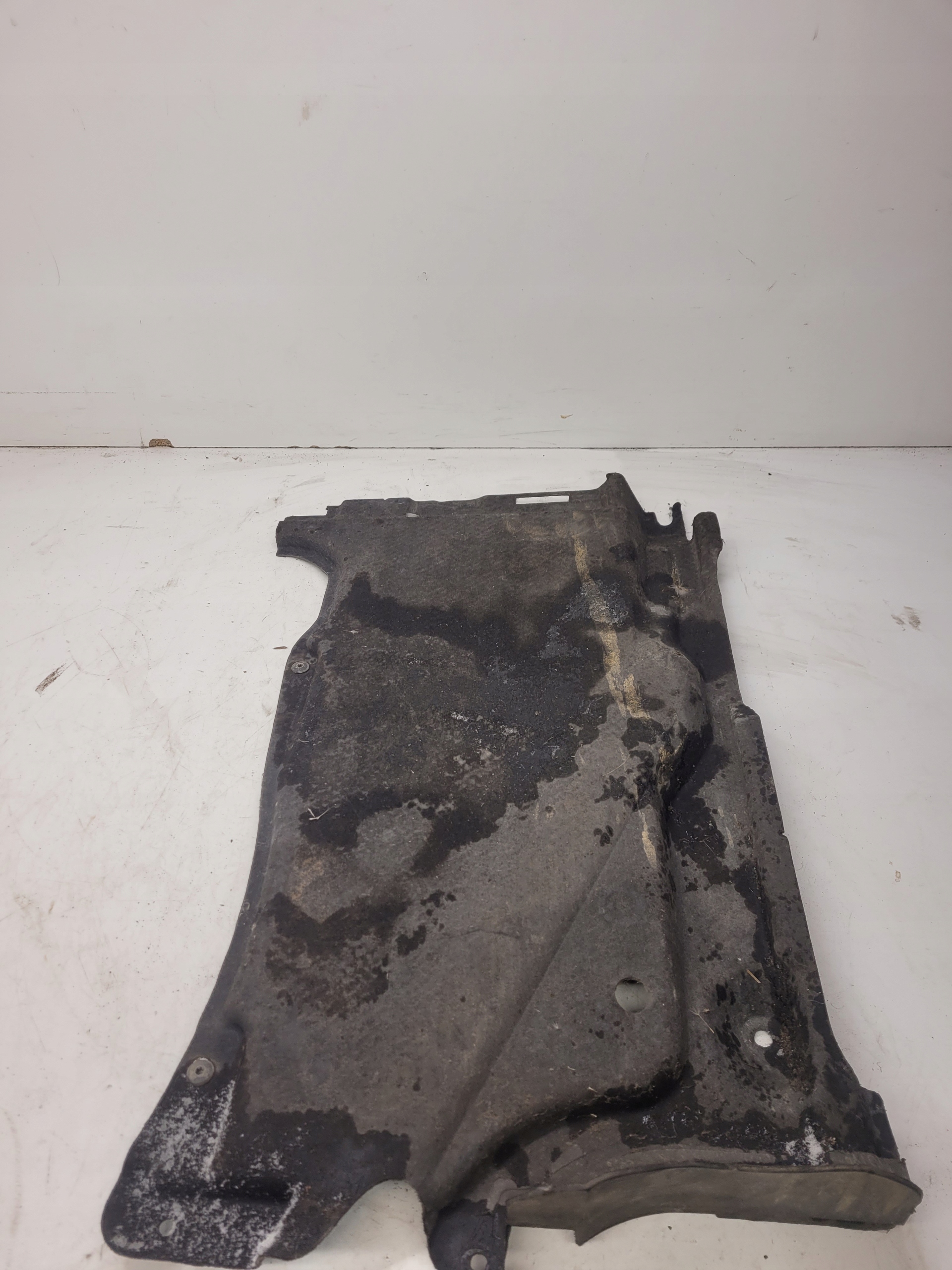 cover chassis left rear part AUDI A6 C7 4G0825215C *4*