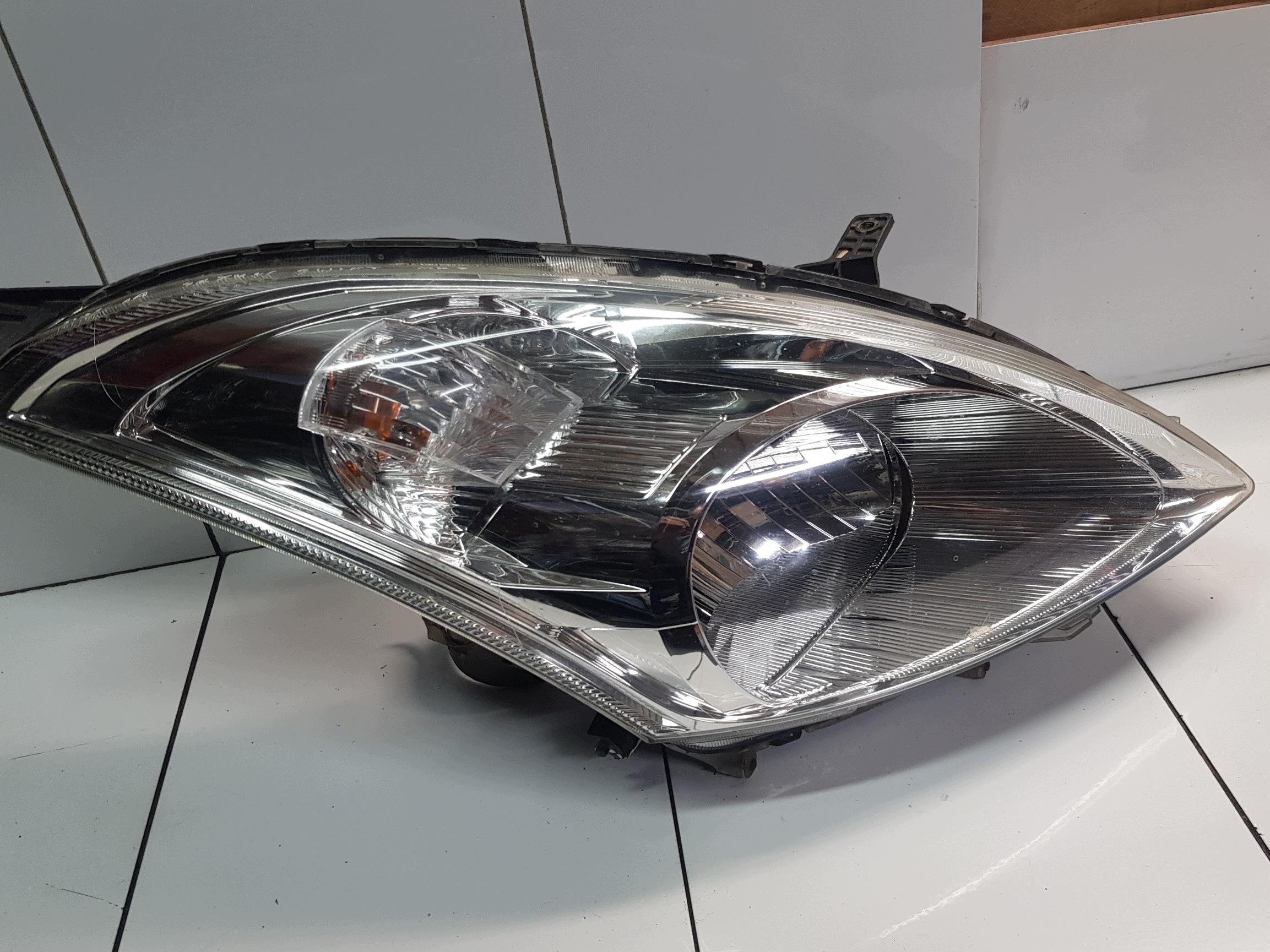 SUZUKI SWIFT V light right front front UK right hand drive